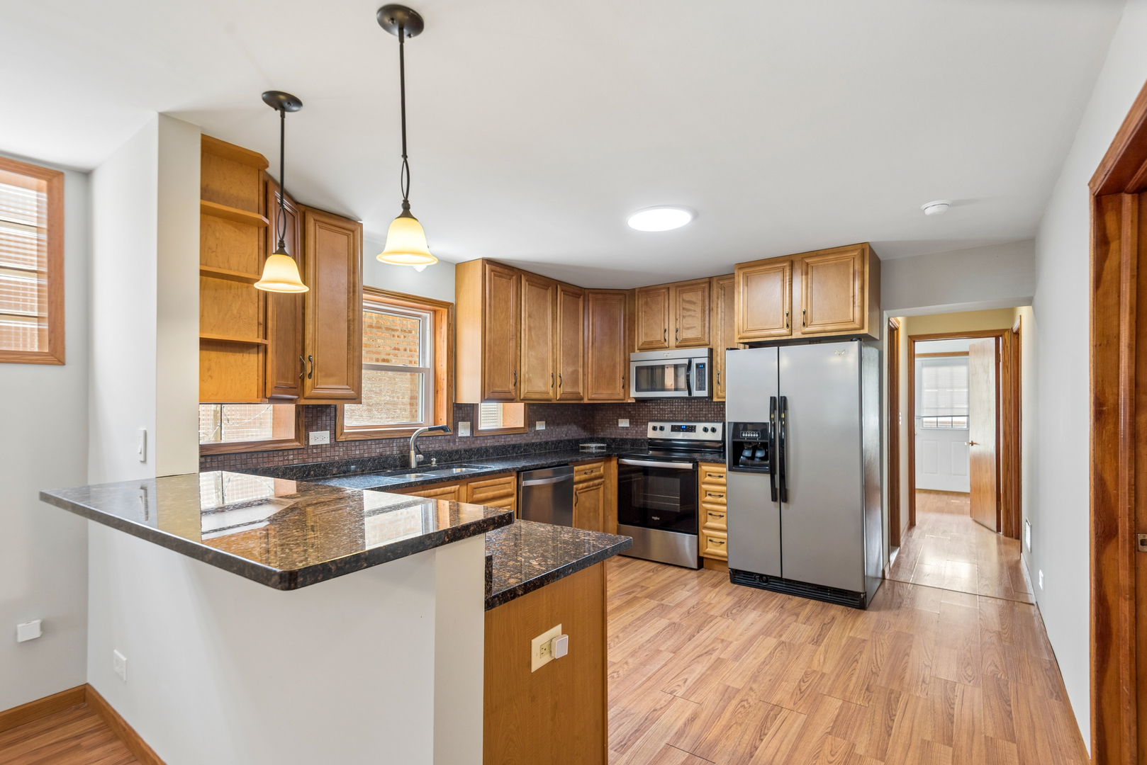 3526 N Overhill Avenue Property Photo 6