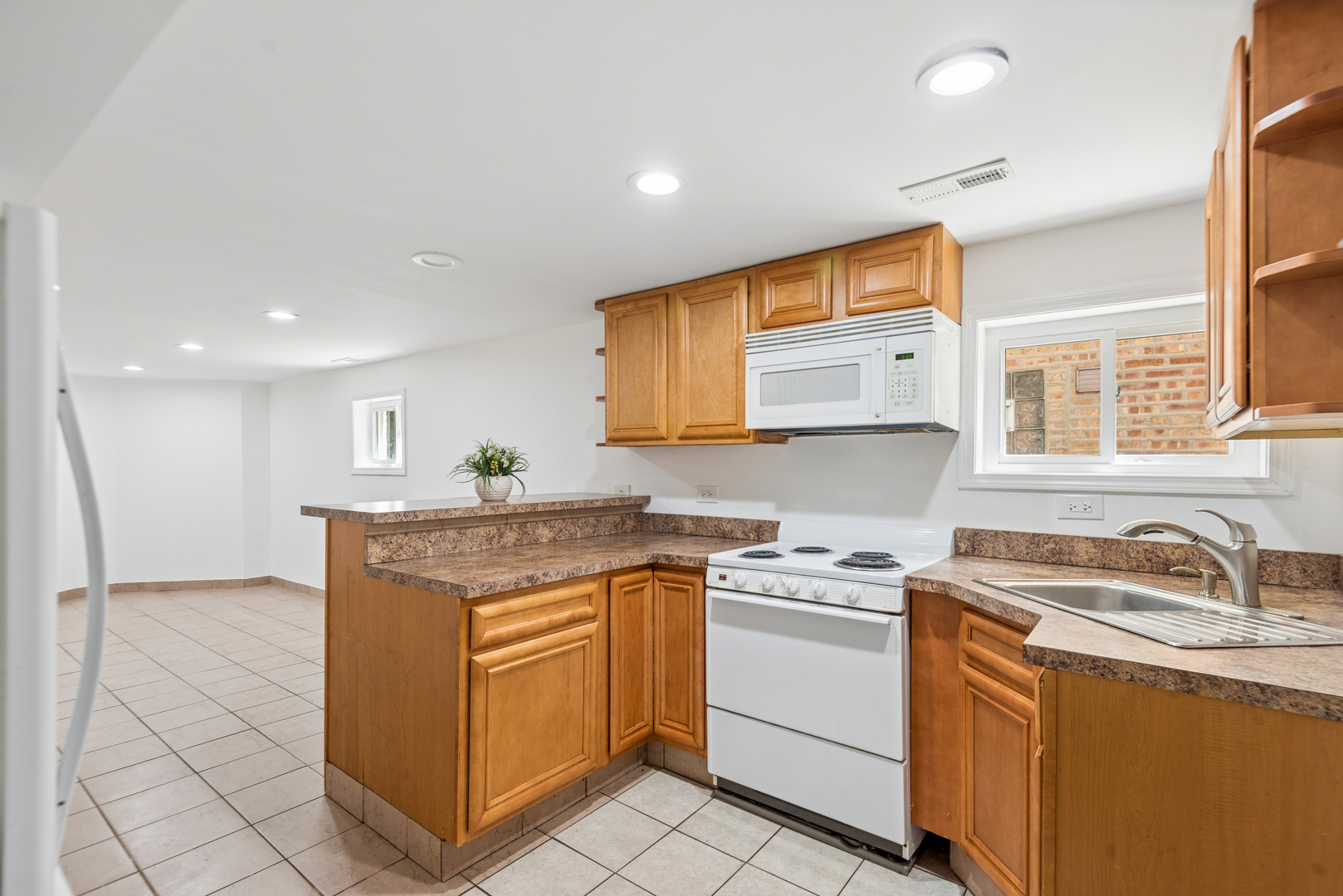 3526 N Overhill Avenue Property Photo 15