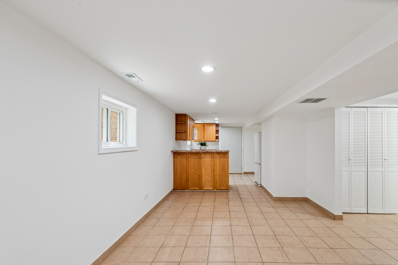 3526 N Overhill Avenue Property Photo 16