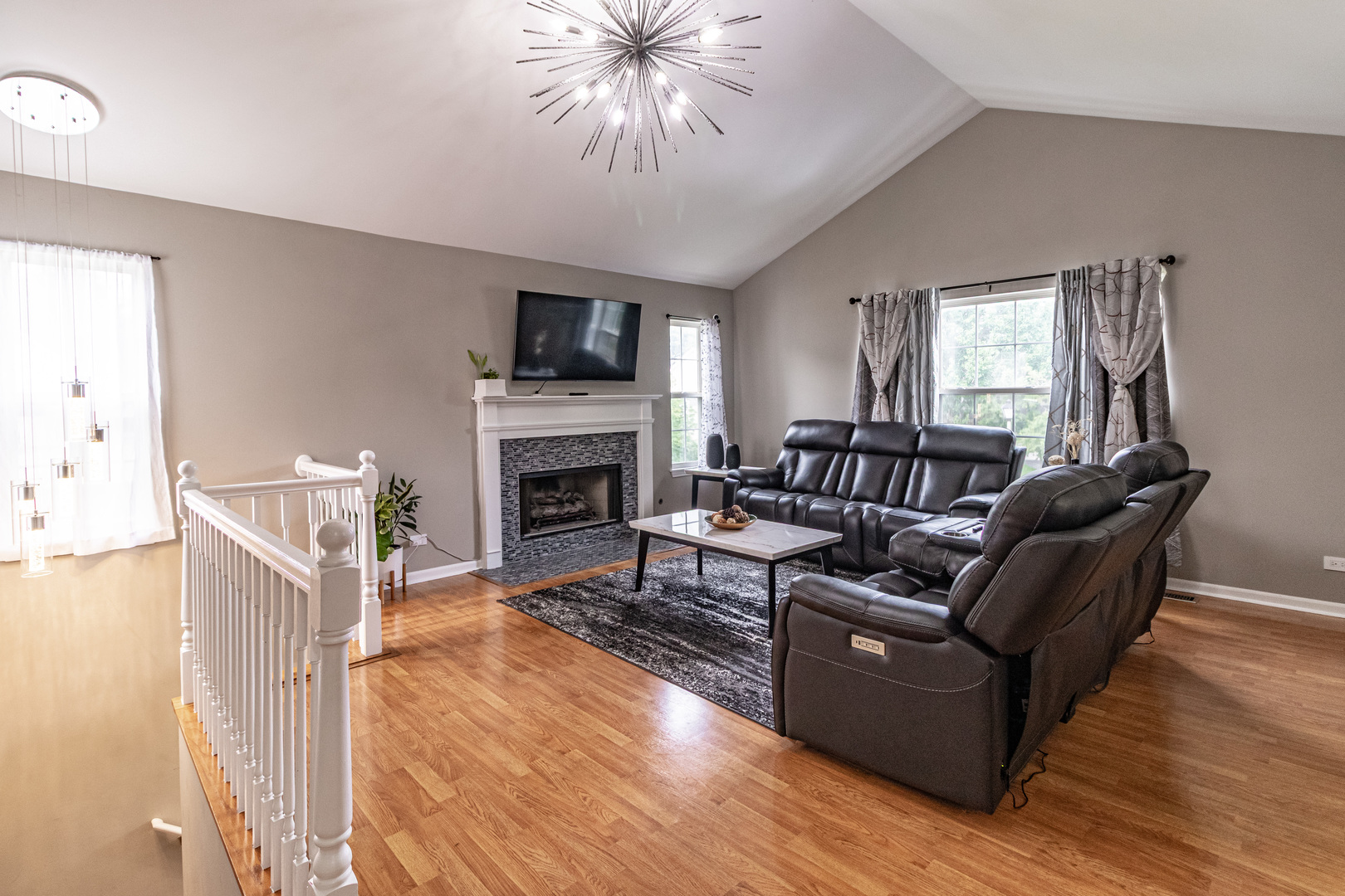 1228 Orleans Drive Property Photo 3