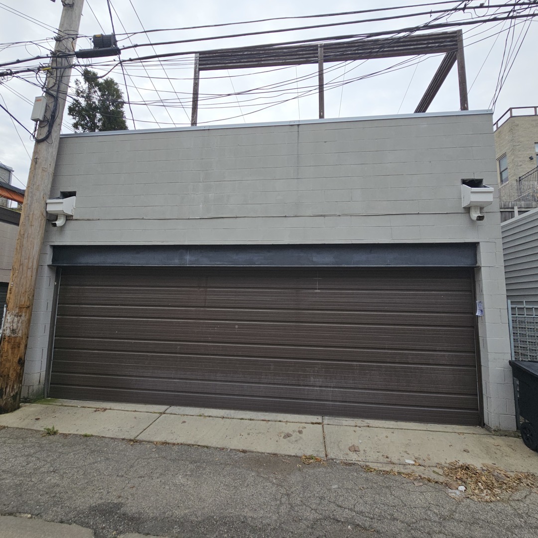 1013 N Honore Street 1 Property Photo 2