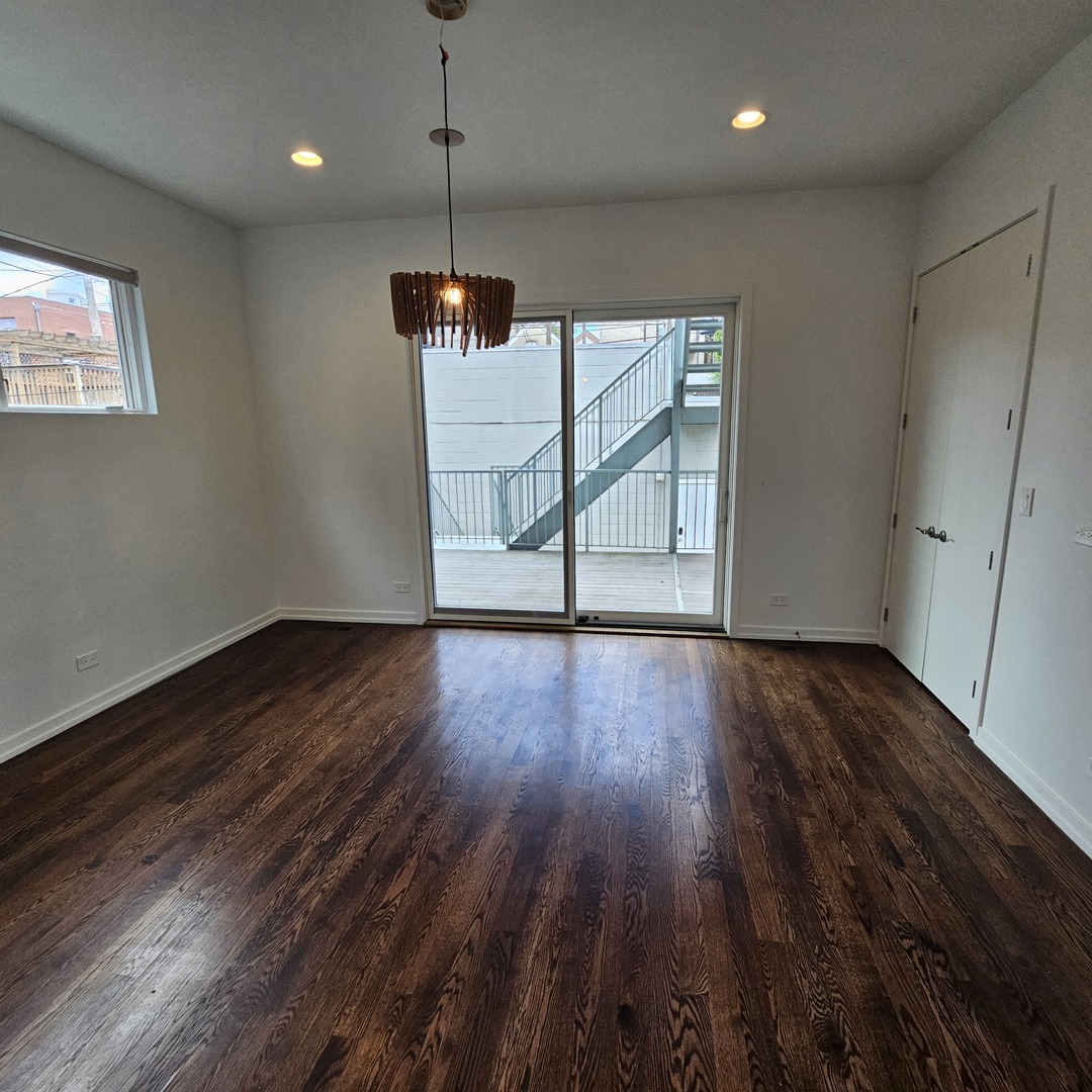 1013 N Honore Street 1 Property Photo 6