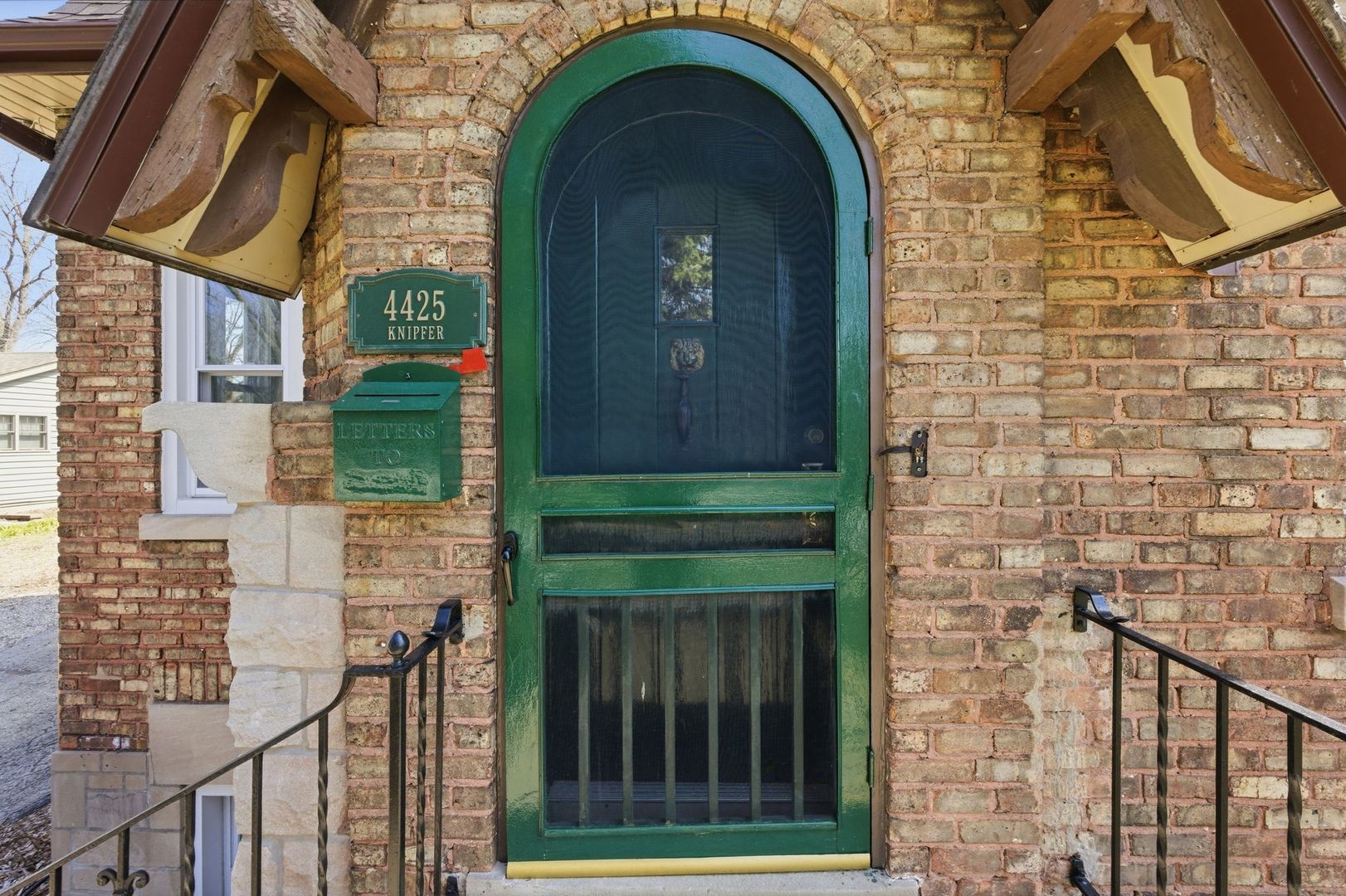 4425 Wilson Avenue Property Photo 3