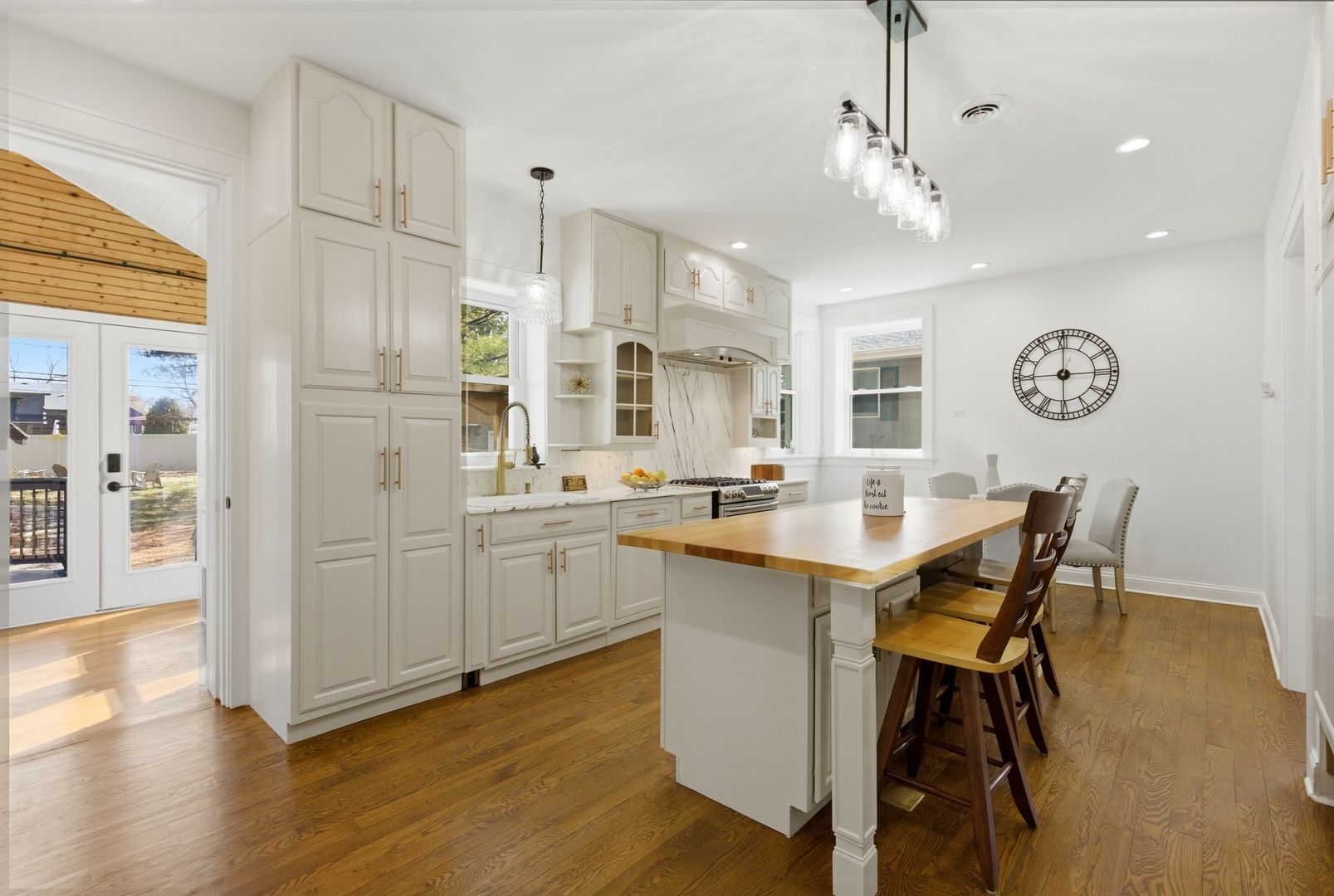 4425 Wilson Avenue Property Photo 10
