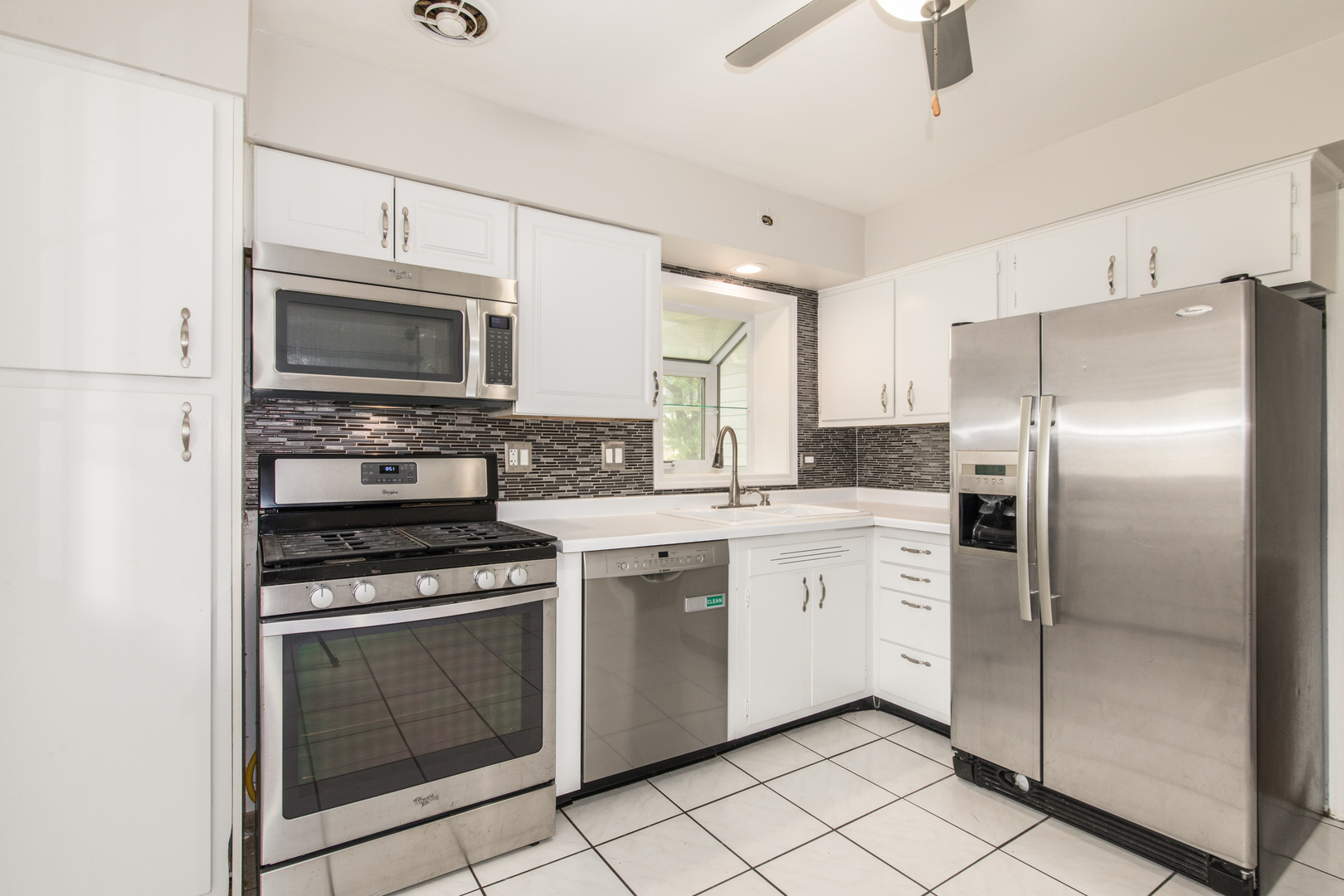 112 N Broadway Avenue Property Photo 7