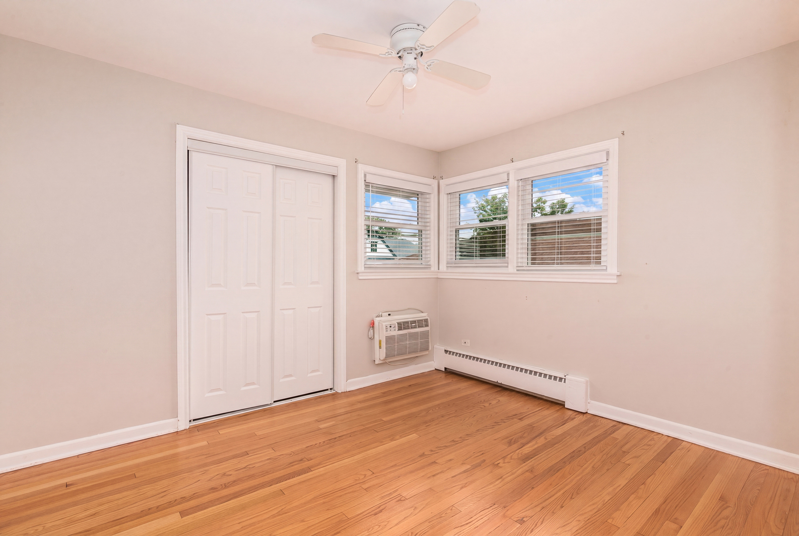112 N Broadway Avenue Property Photo 10