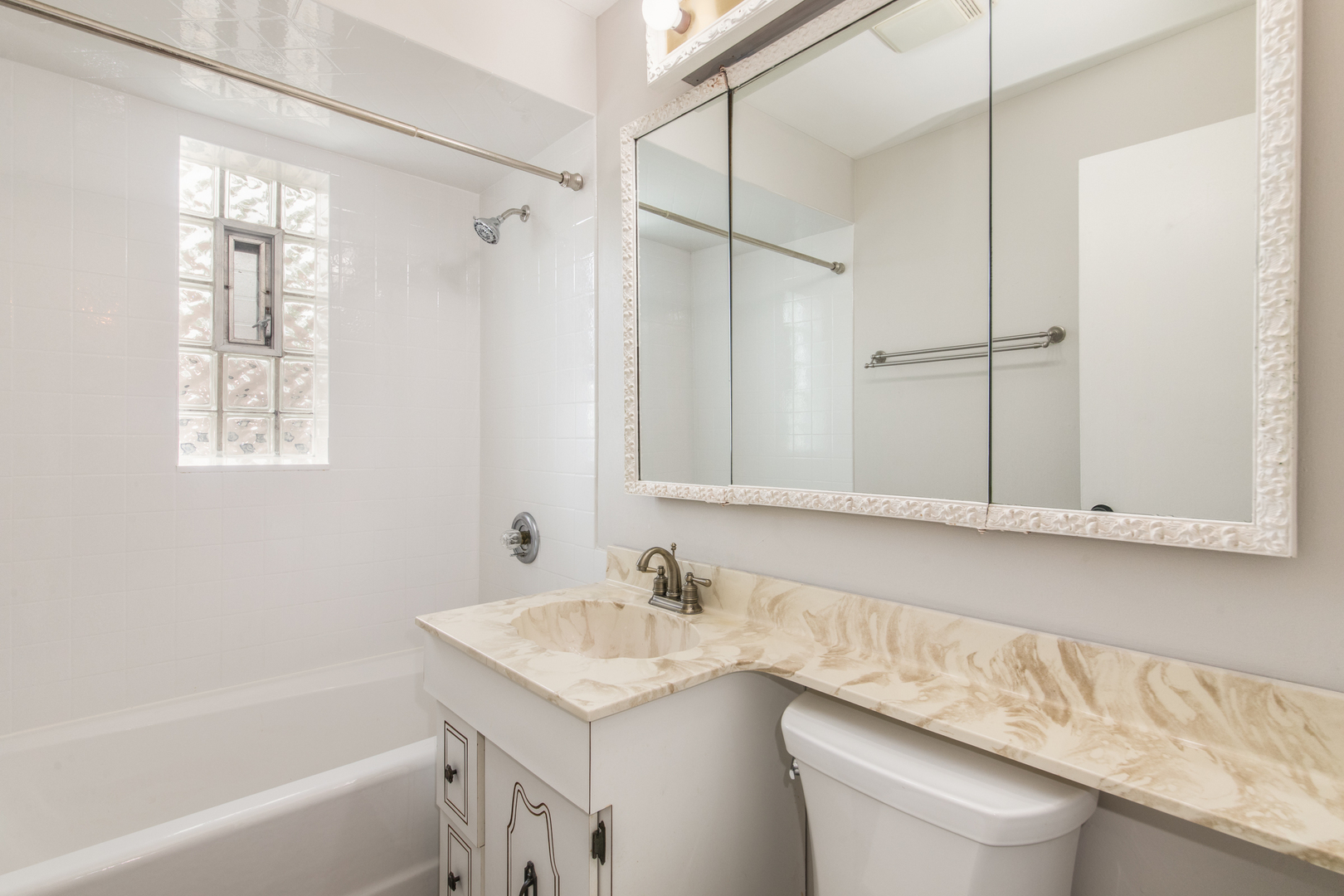 112 N Broadway Avenue Property Photo 16