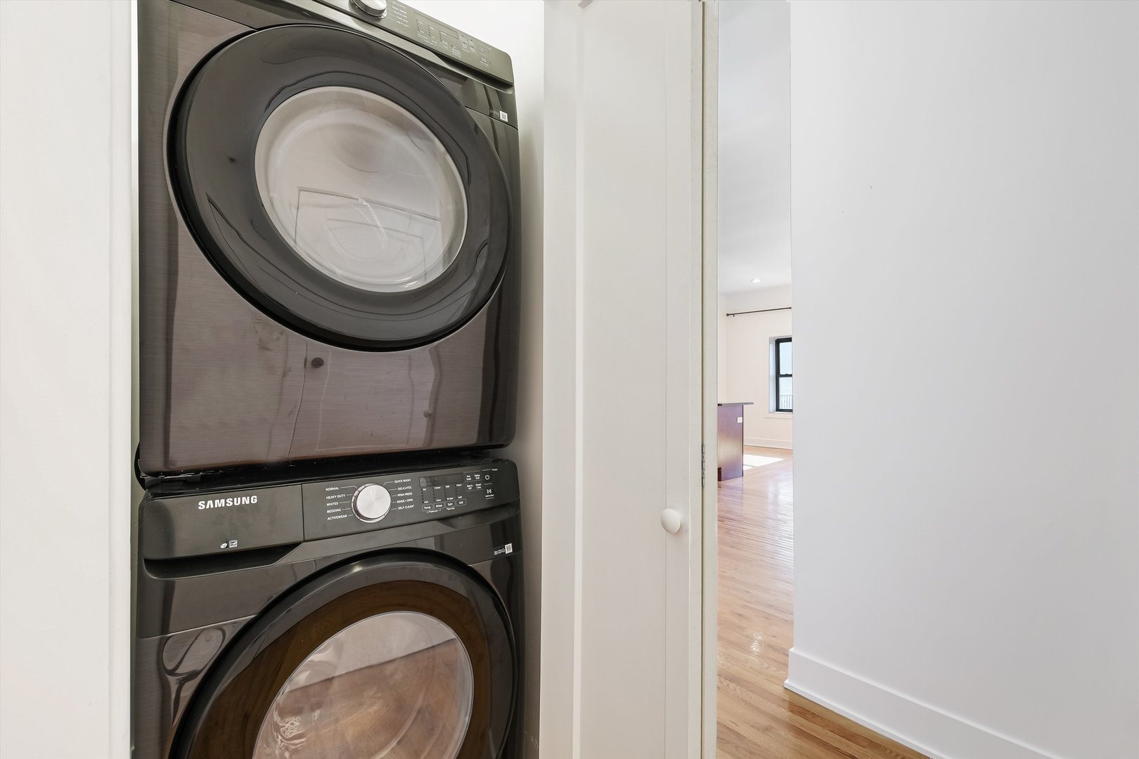 1421 W Chicago Avenue Property Photo 20