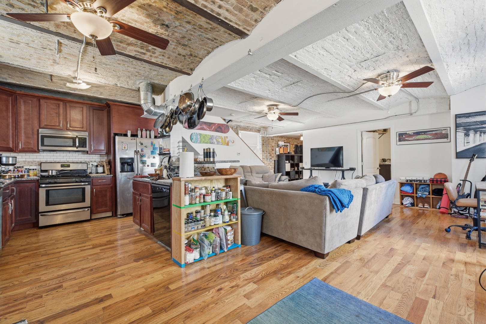 1421 W Chicago Avenue Property Photo 24