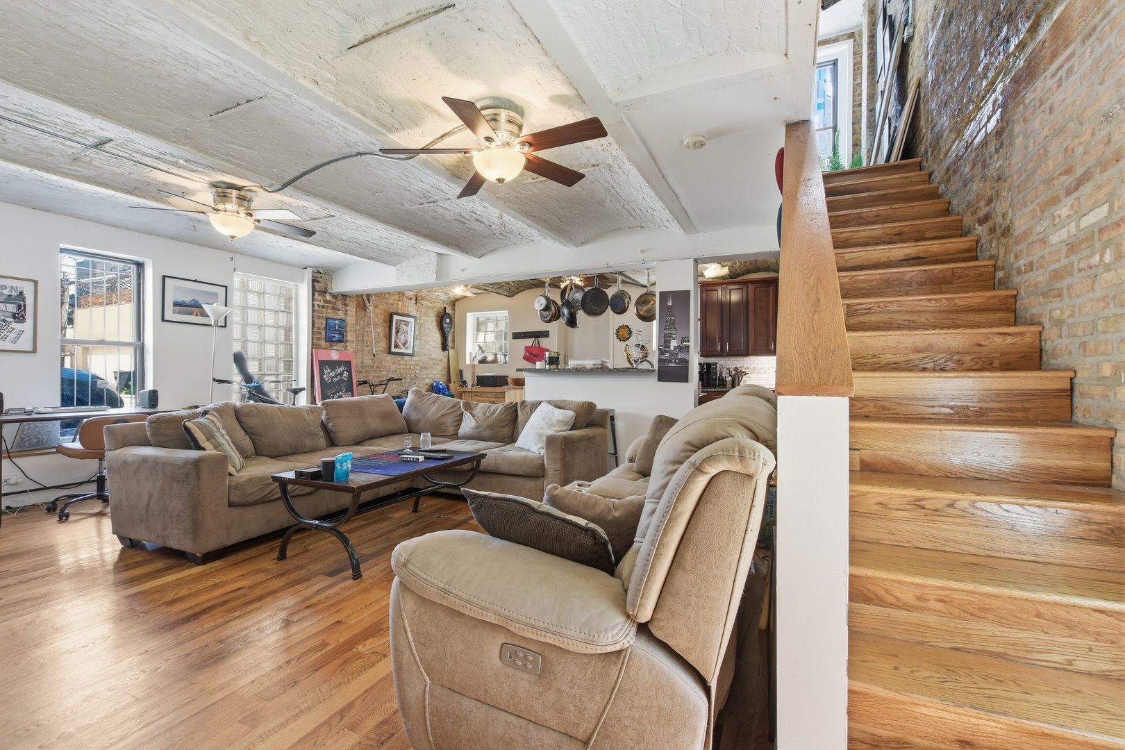 1421 W Chicago Avenue Property Photo 26