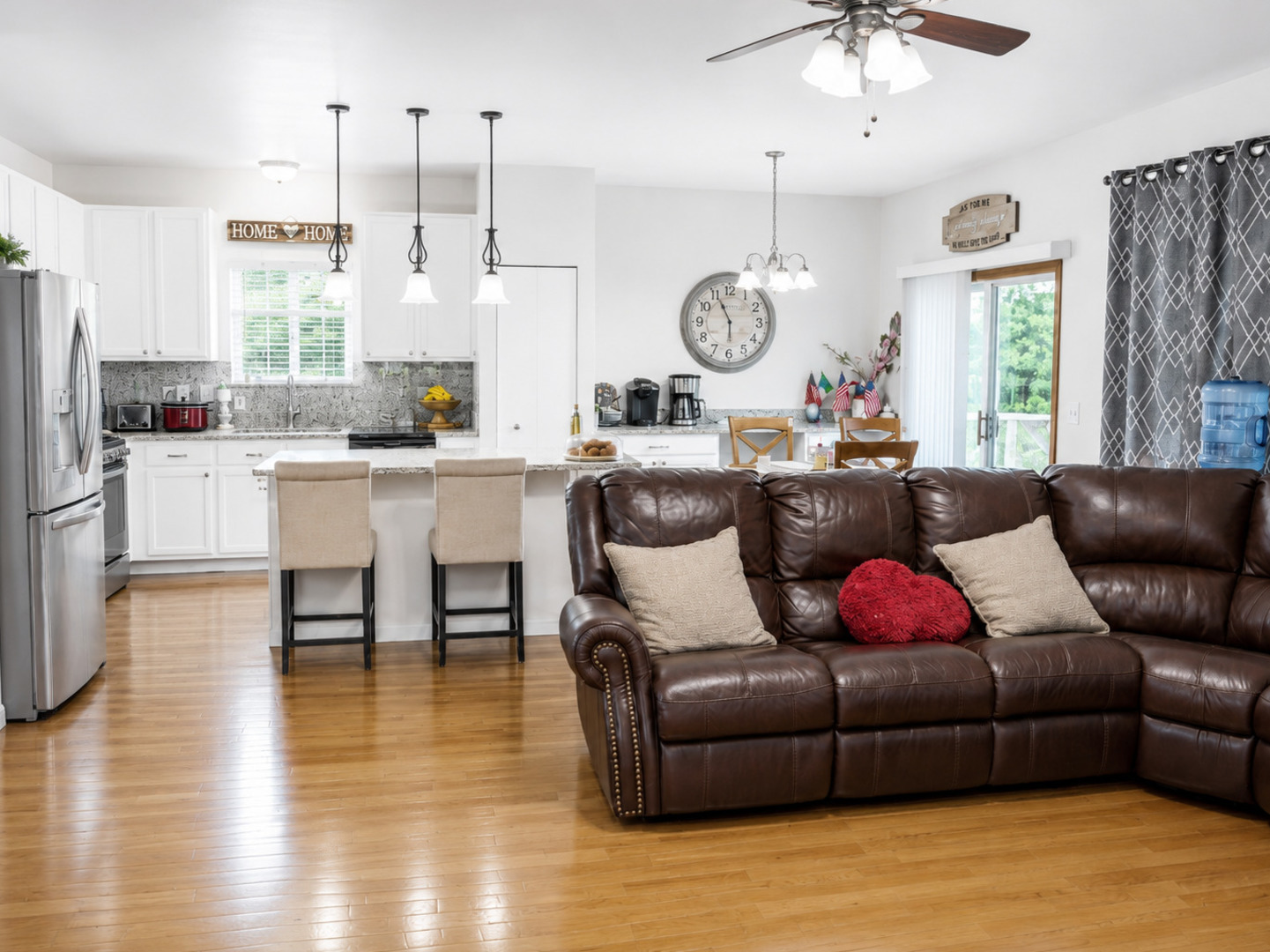 25301 Presidential Avenue Property Photo 14