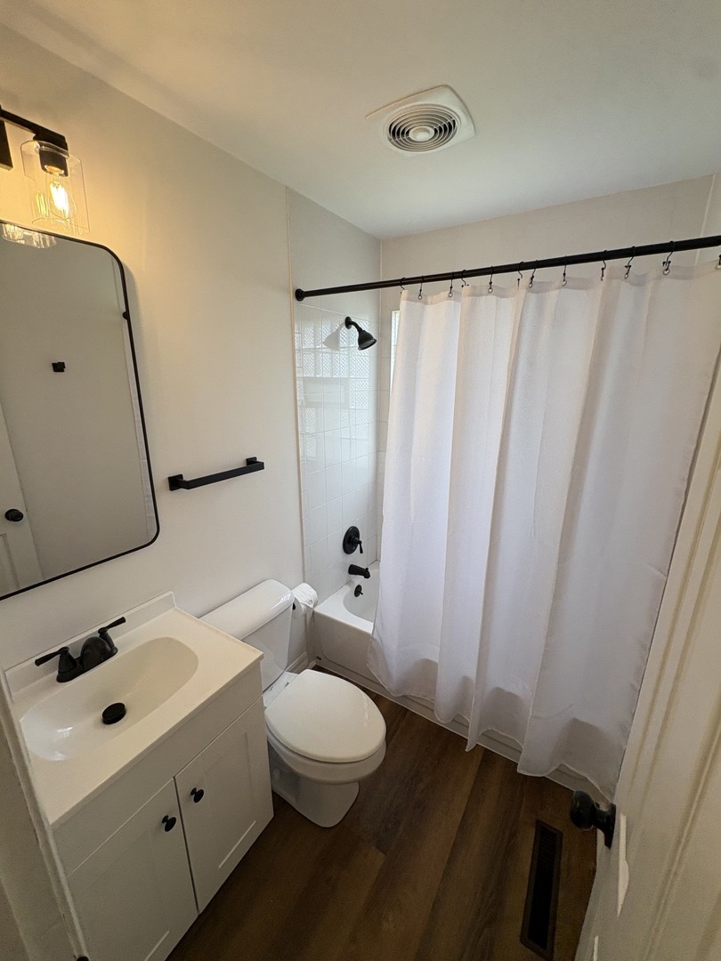 3420 Greenbriar Drive Property Photo 8