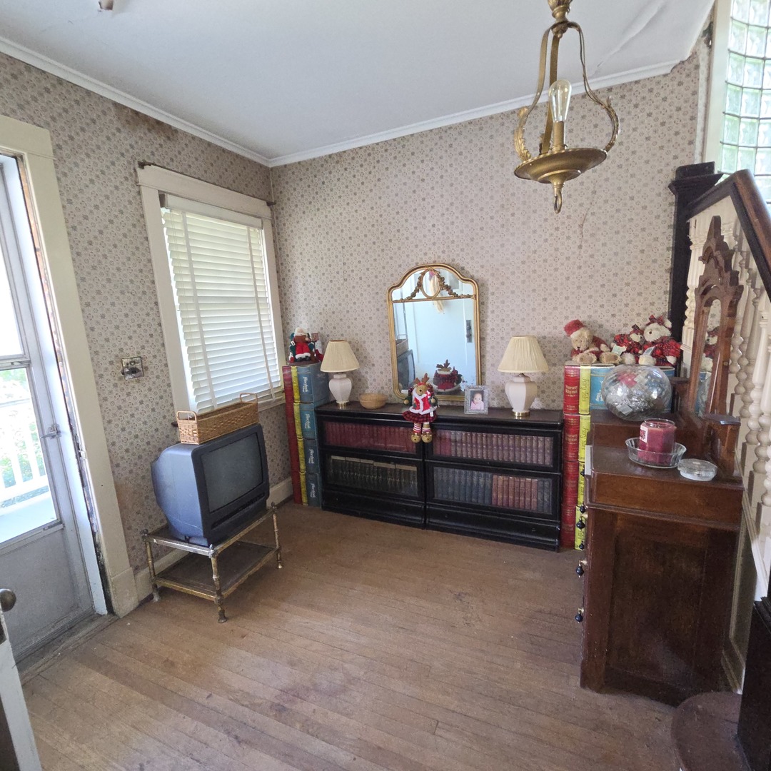522 E Main Street Property Photo 5