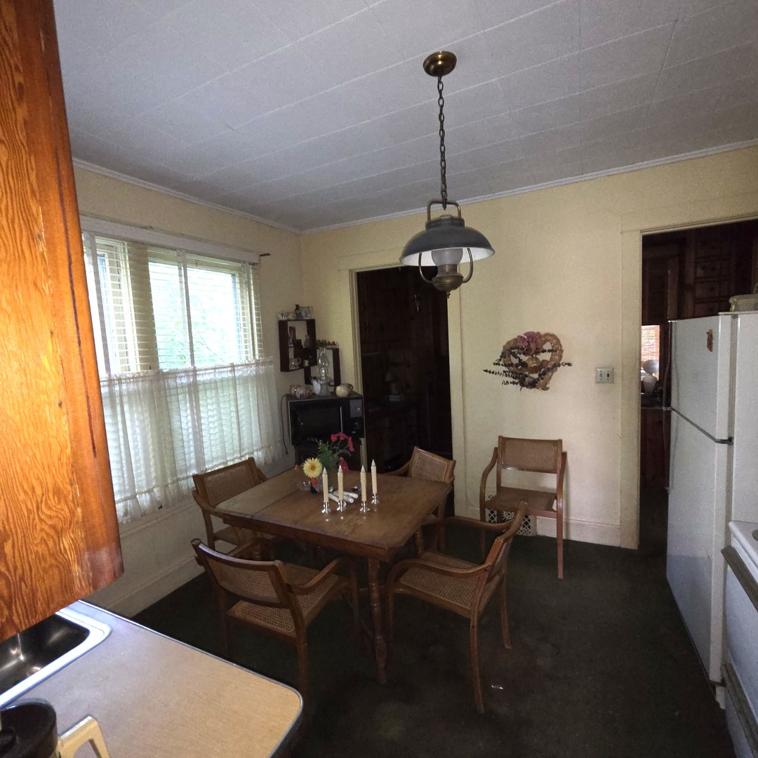 522 E Main Street Property Photo 16