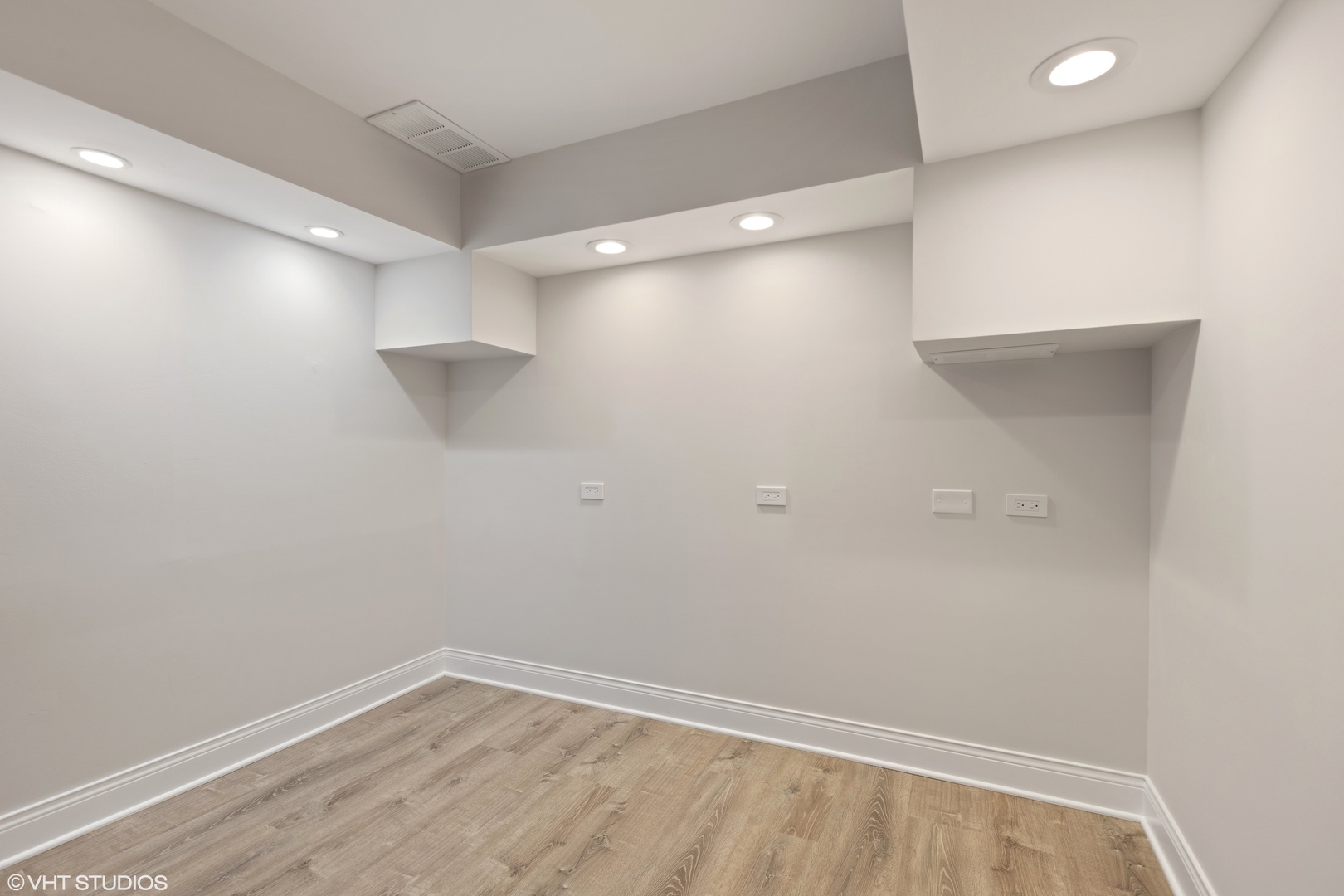 158 Green Bay Road Property Photo 16