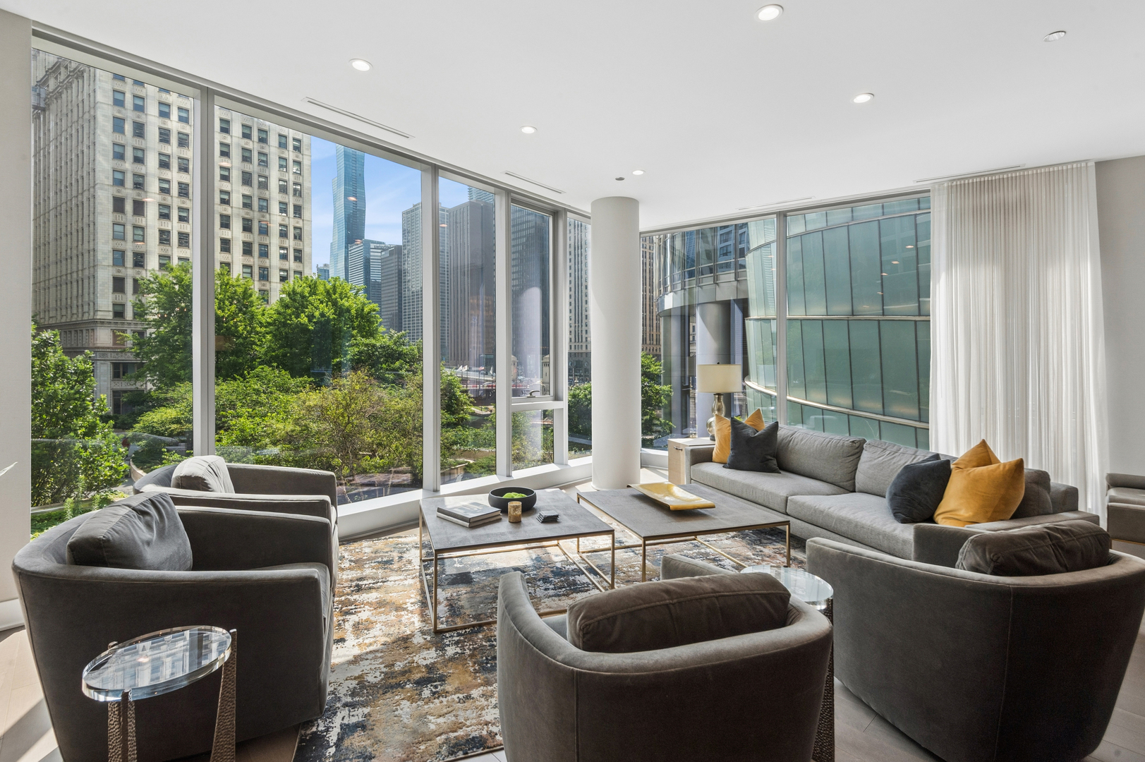 403 N Wabash Avenue 3a Property Photo 6