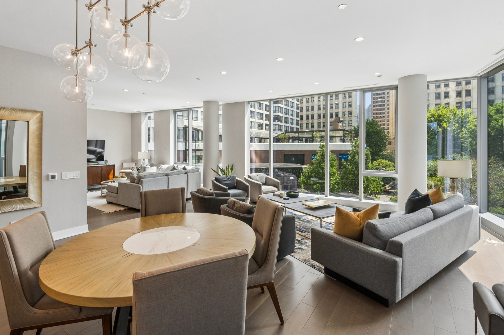 403 N Wabash Avenue 3a Property Photo 7