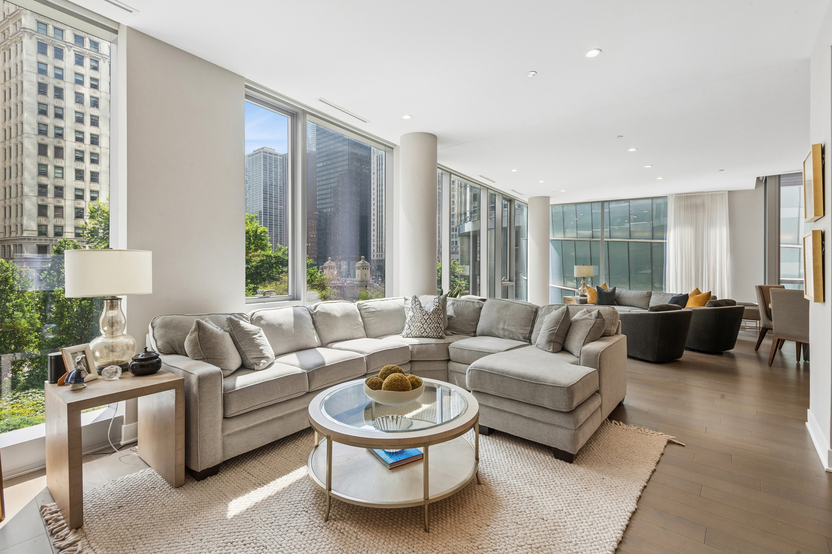 403 N Wabash Avenue 3a Property Photo 11