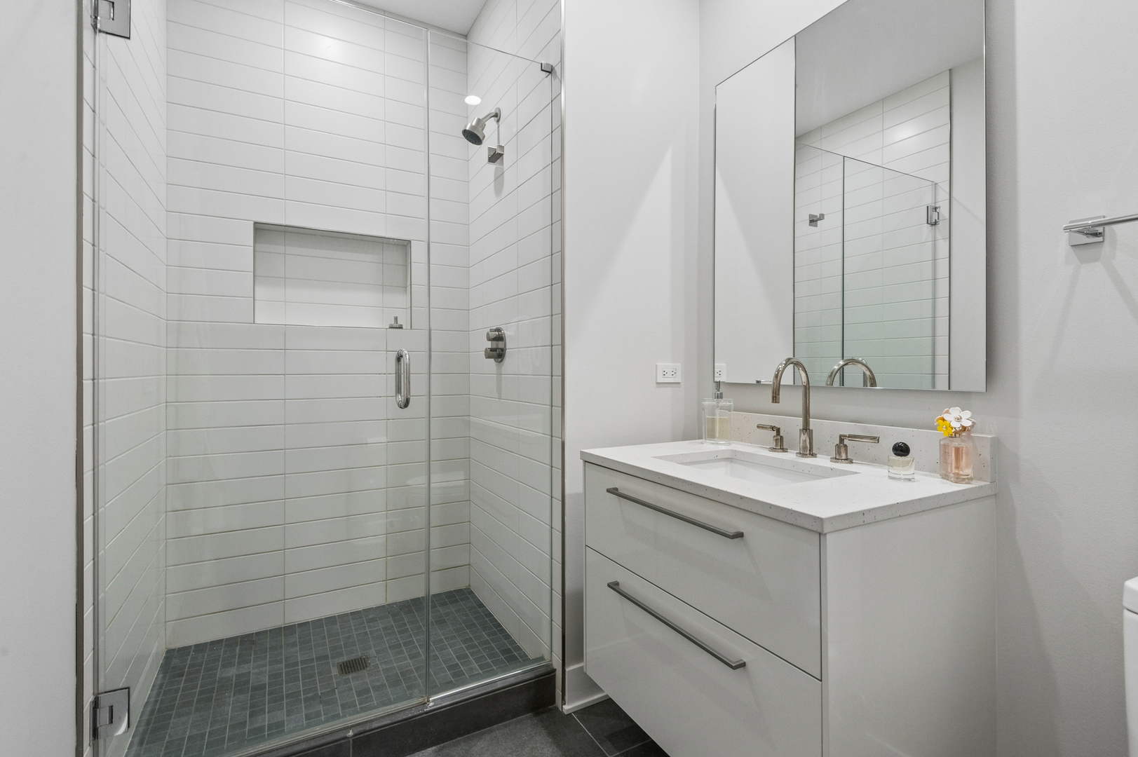 403 N Wabash Avenue 3a Property Photo 19