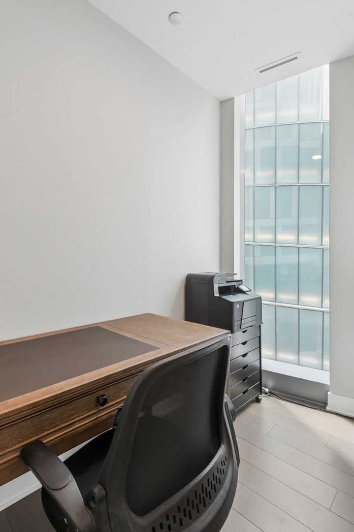 403 N Wabash Avenue 3a Property Photo 27