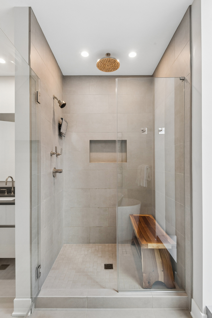 403 N Wabash Avenue 3a Property Photo 30