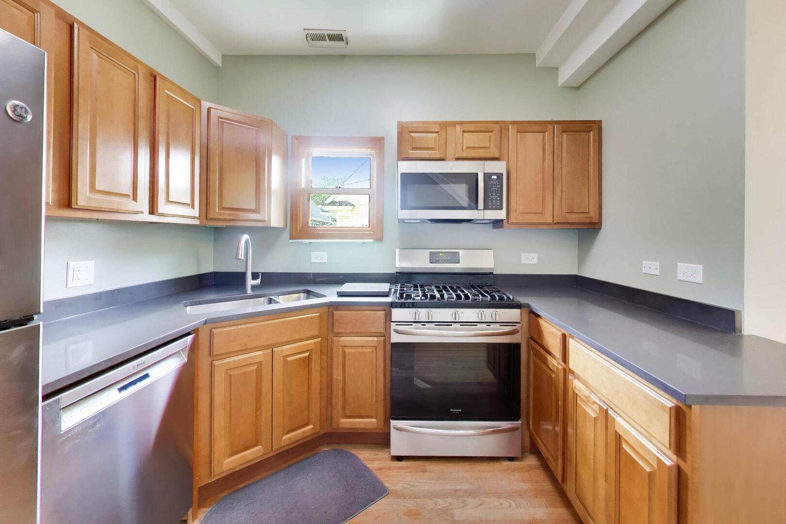 617 South Boulevard H Property Photo 14
