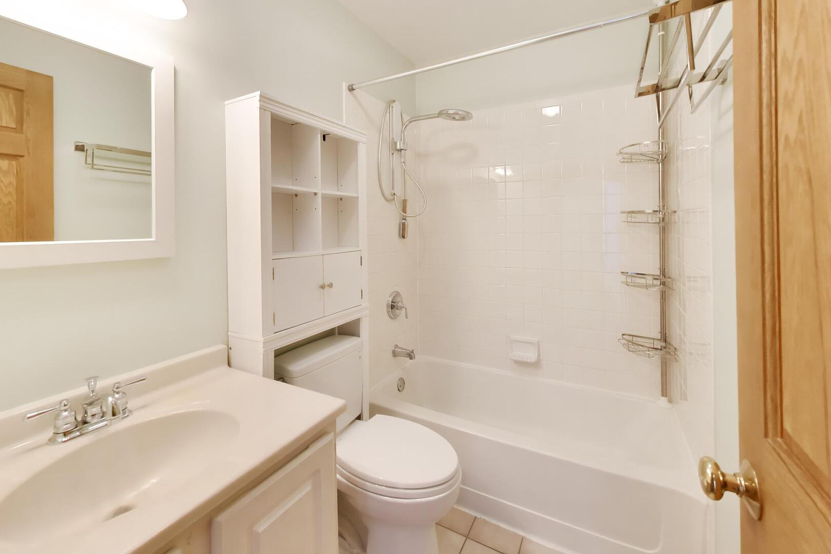 617 South Boulevard H Property Photo 34