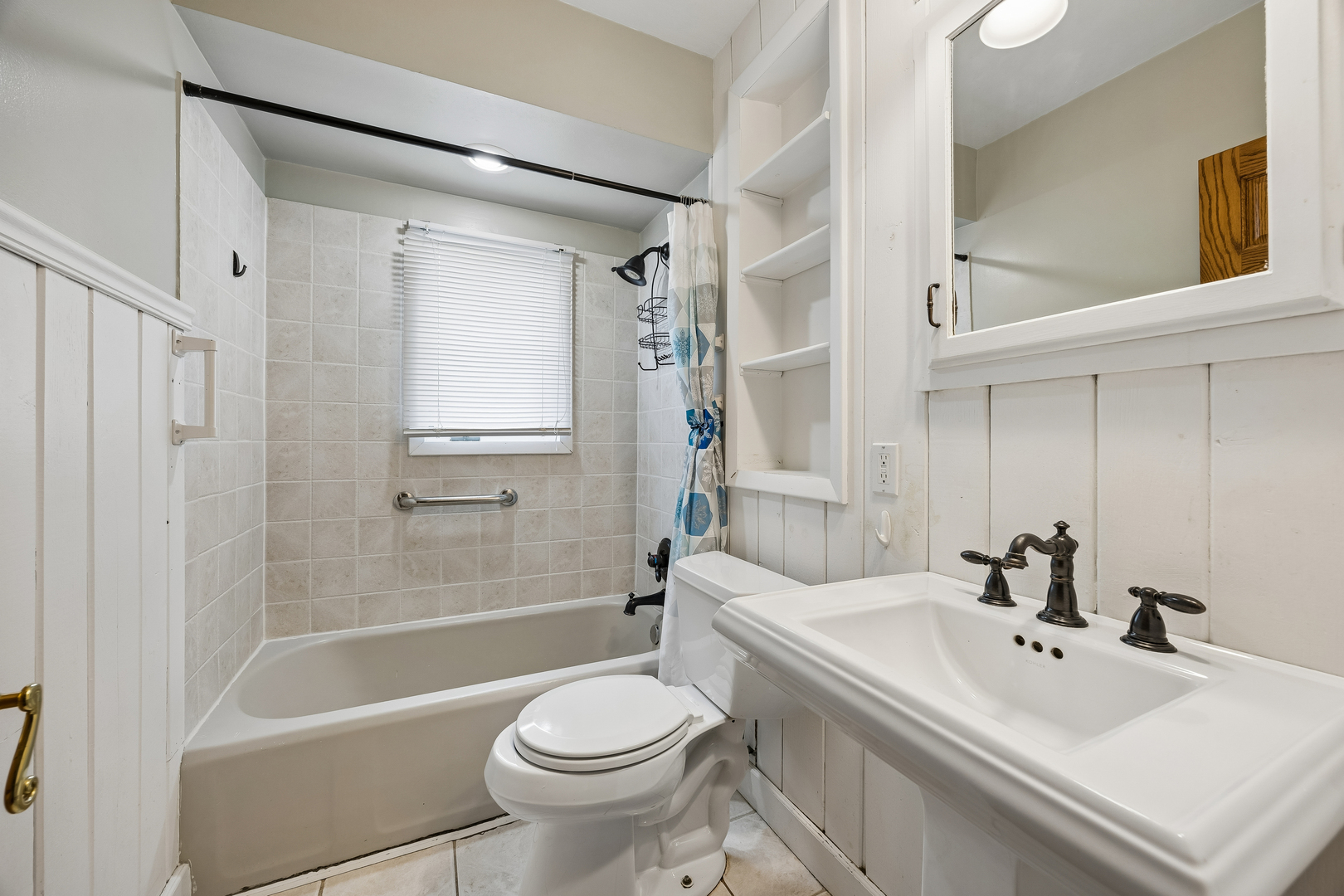 1669 W 187th Street Property Photo 7