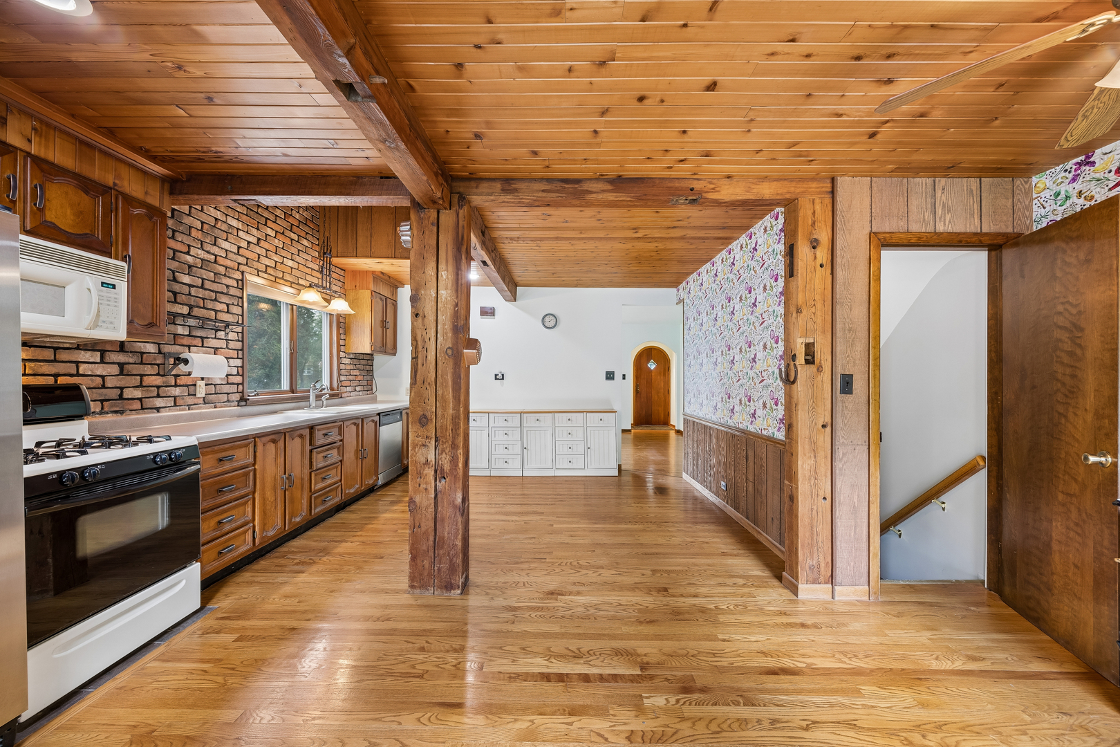 1669 W 187th Street Property Photo 10