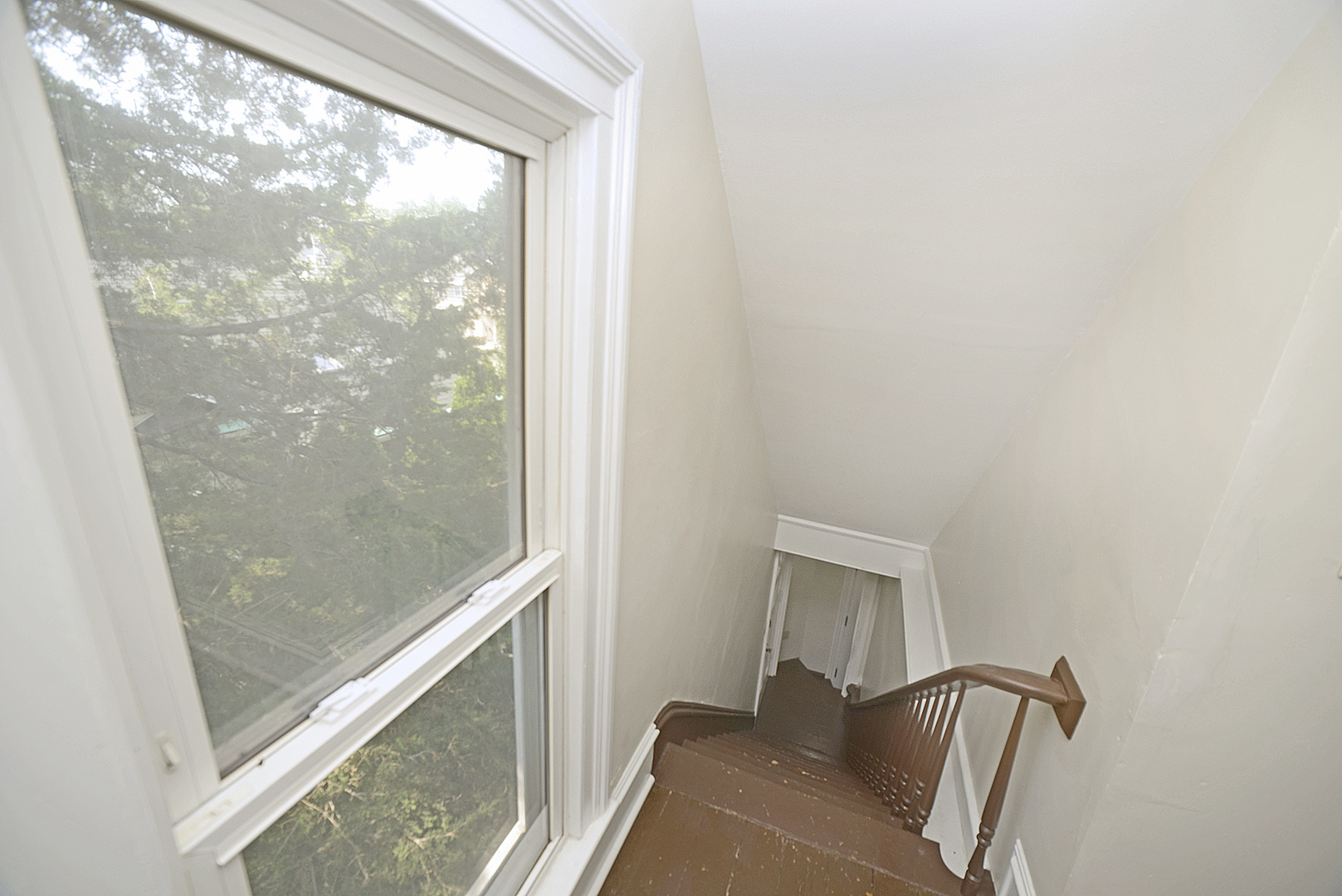 1128 Saint Vincent Avenue Property Photo 8