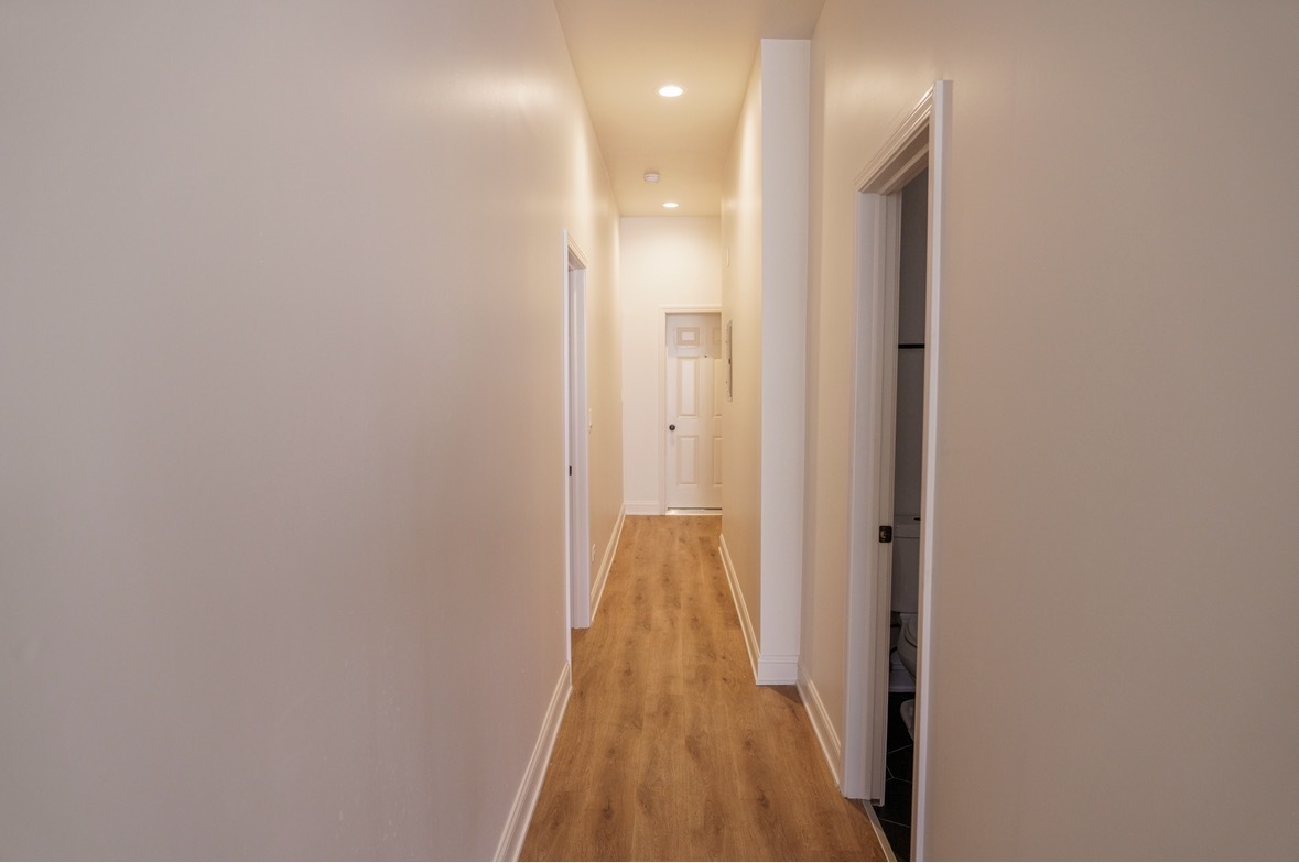 6613 S Vernon Avenue 2 Property Photo 4