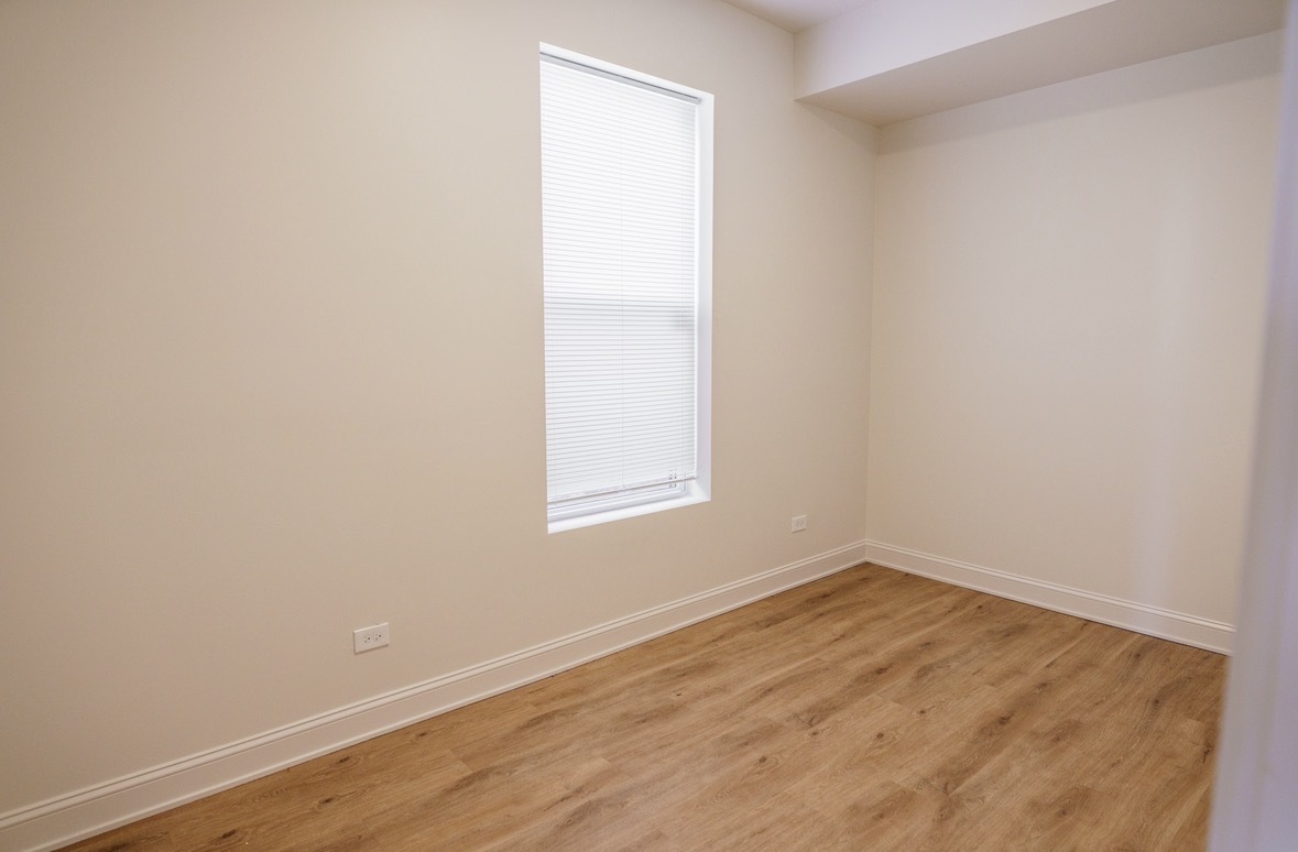 6613 S Vernon Avenue 2 Property Photo 8