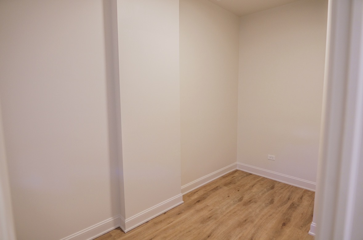 6613 S Vernon Avenue 2 Property Photo 9