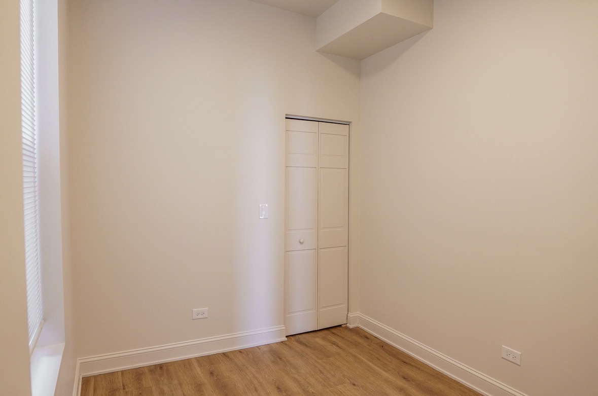 6613 S Vernon Avenue 2 Property Photo 10
