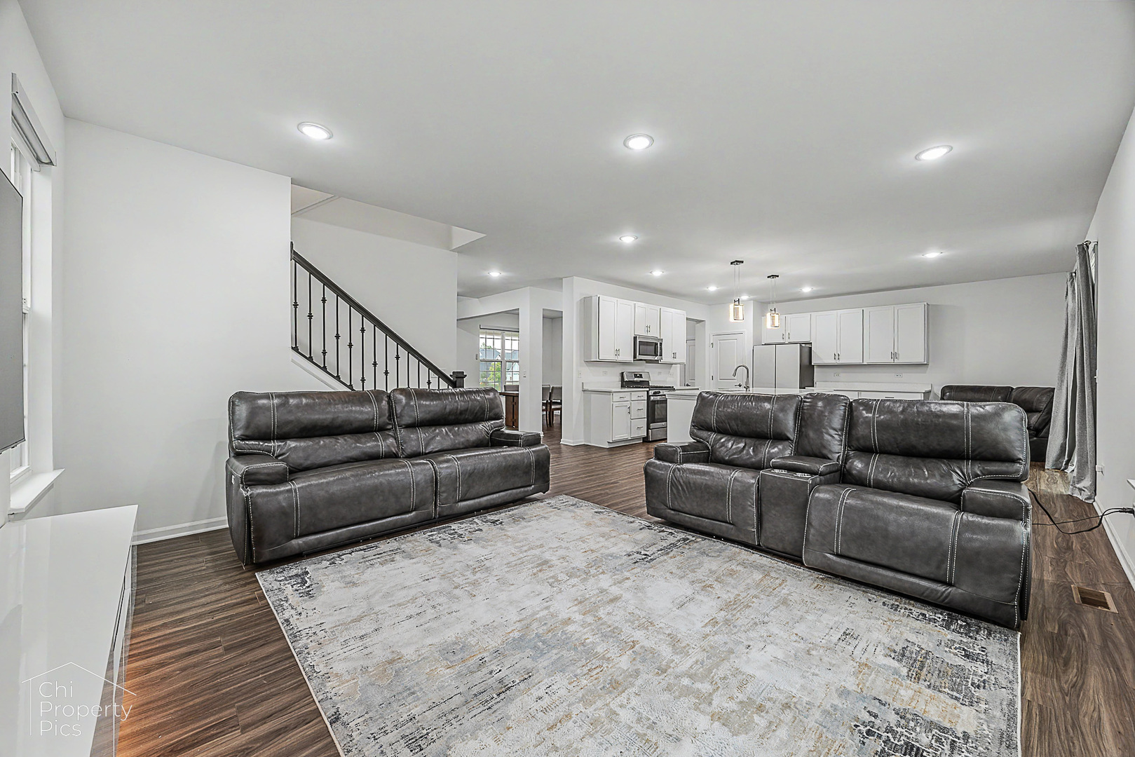 3646 Edelweiss Road Property Photo 4