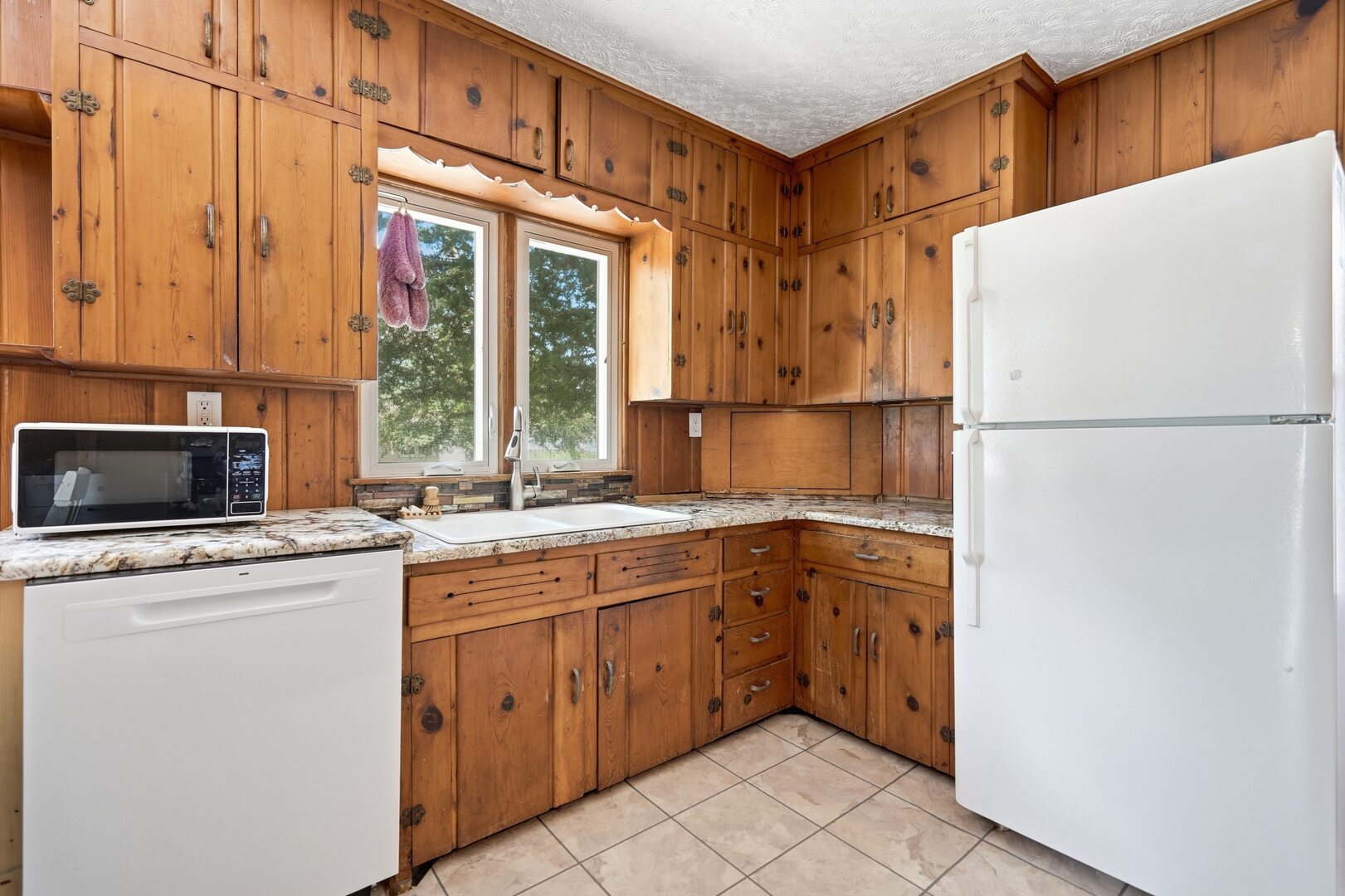 704 2nd Avenue Property Photo 9