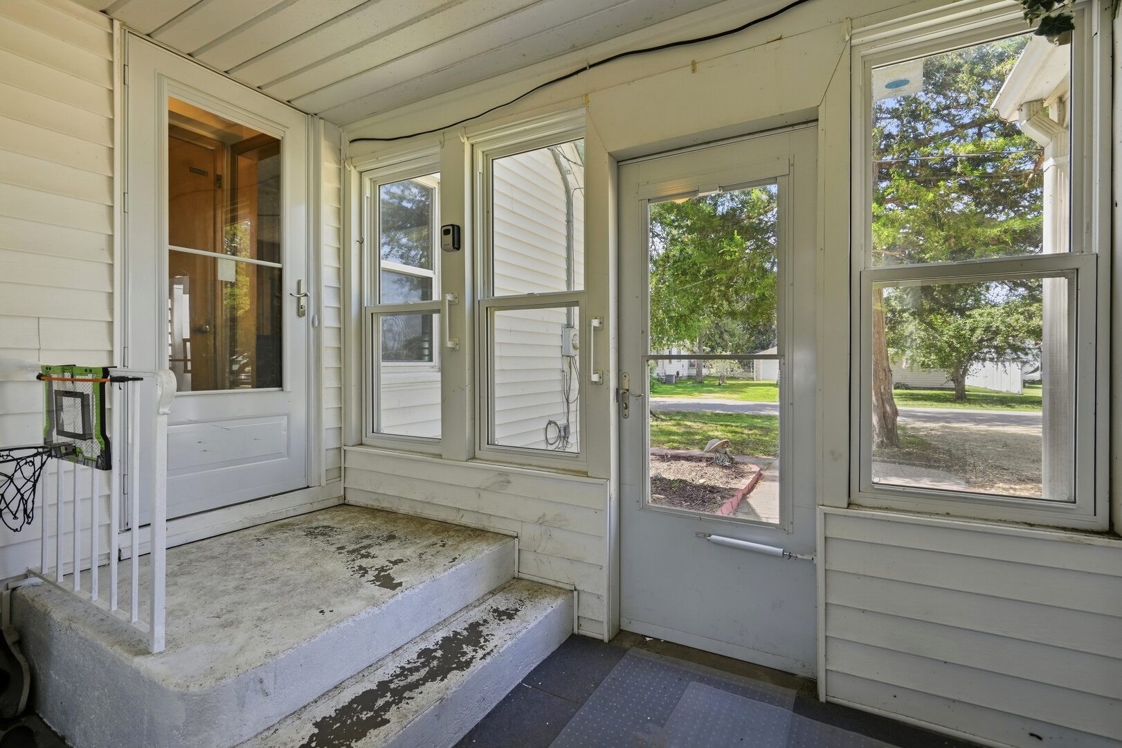 704 2nd Avenue Property Photo 14