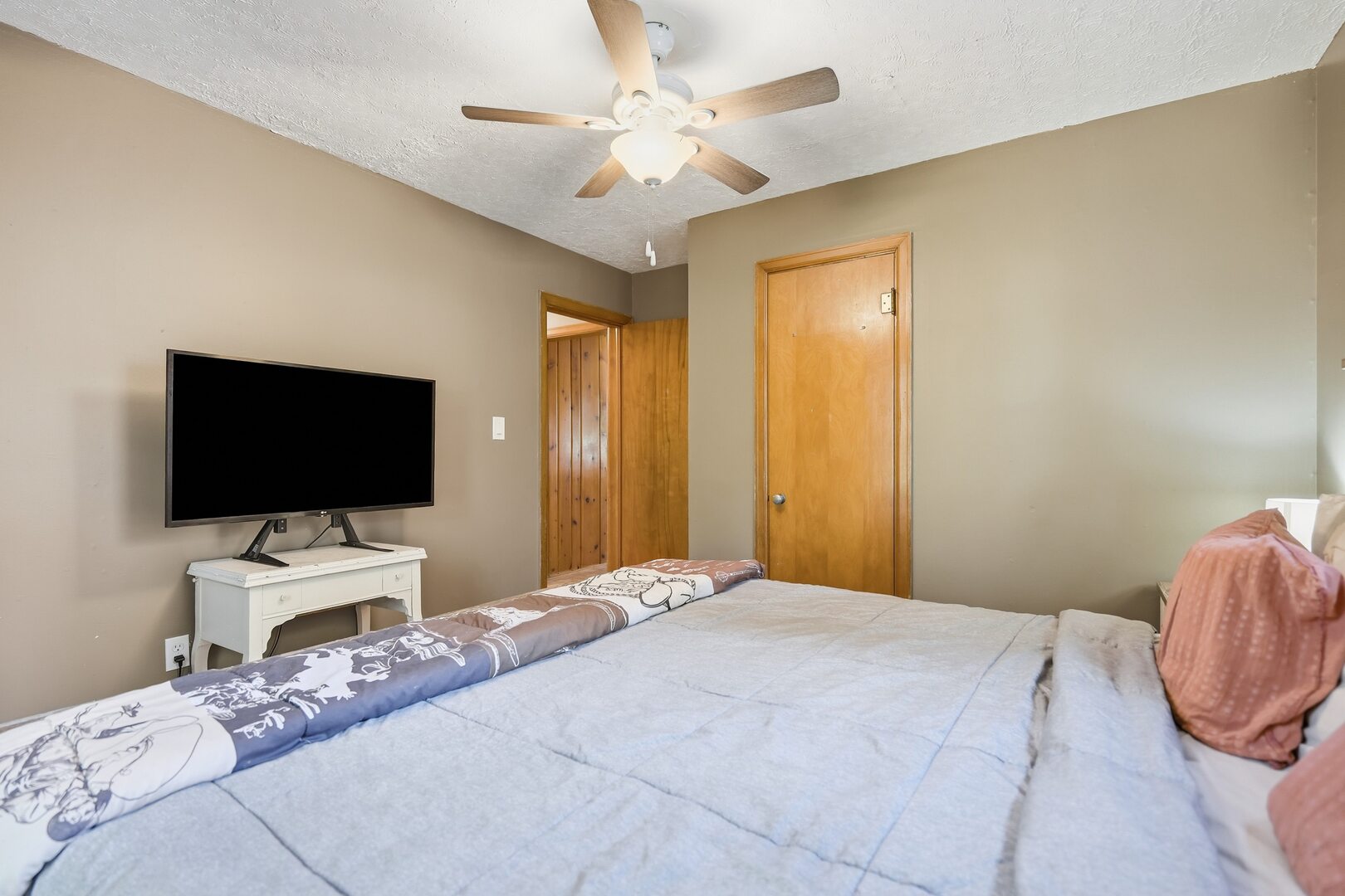 704 2nd Avenue Property Photo 17