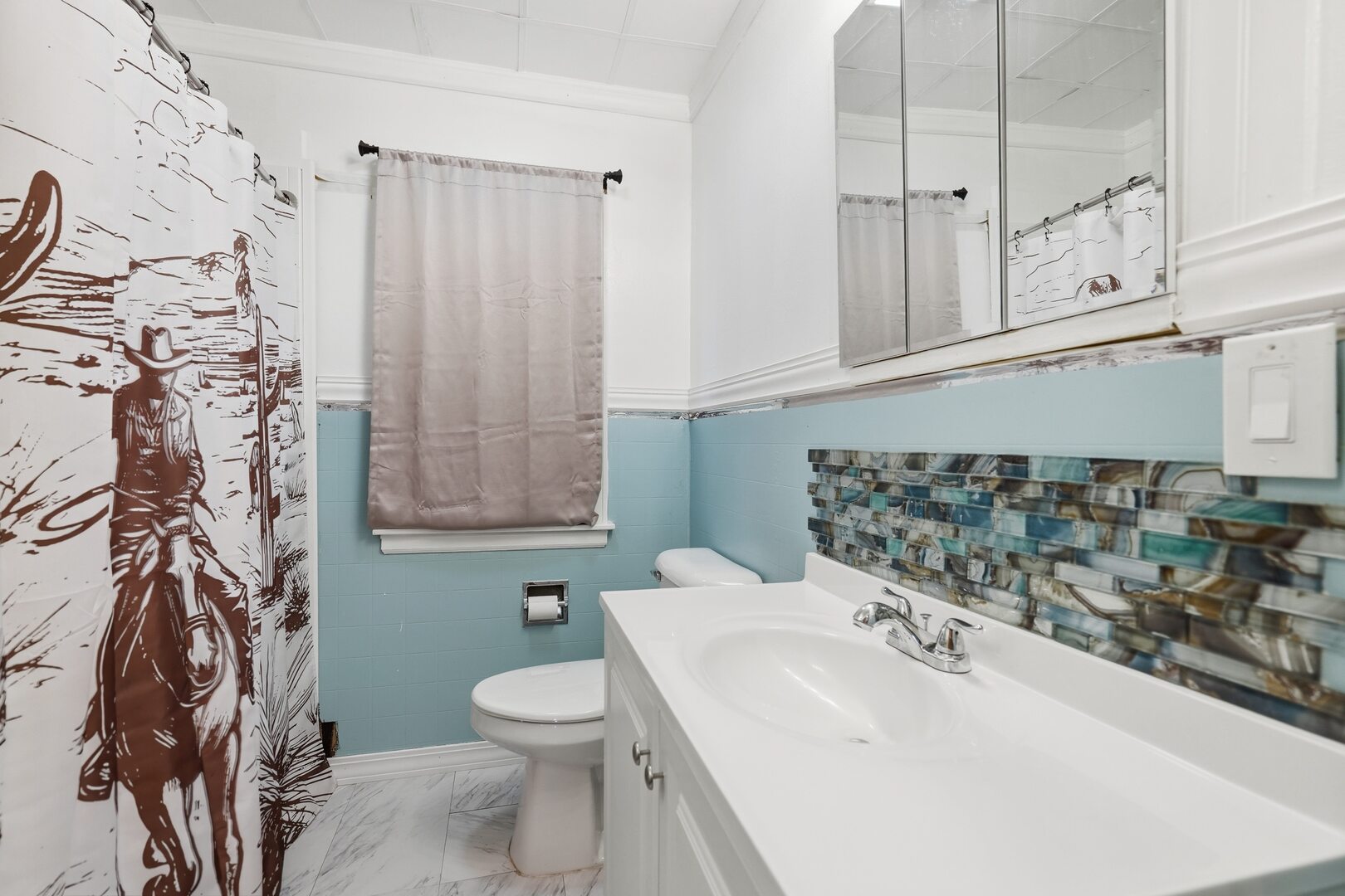 704 2nd Avenue Property Photo 18