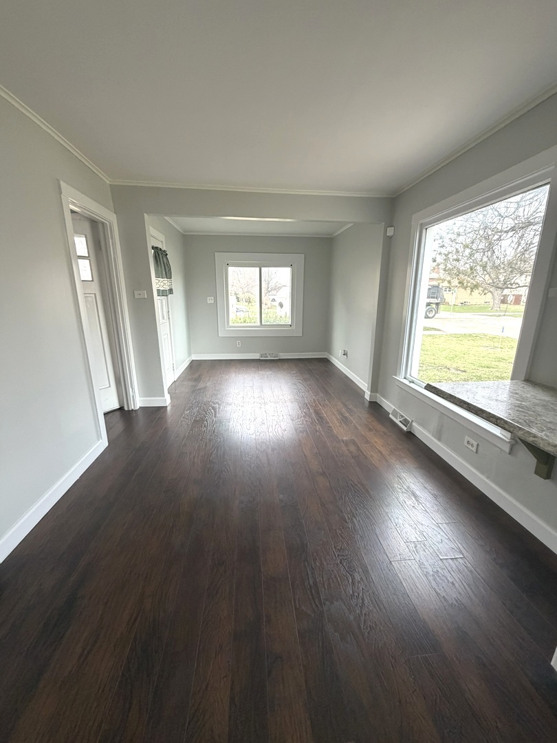 2209 Douglas Avenue Property Photo 6