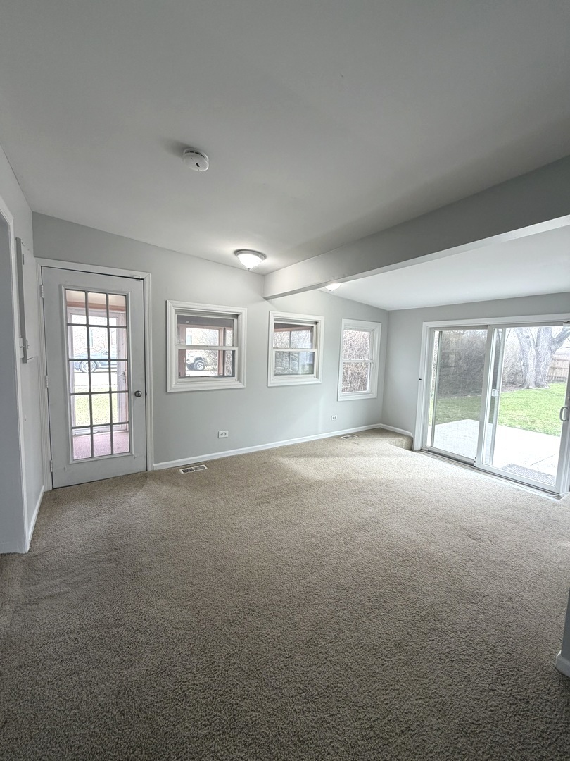 2209 Douglas Avenue Property Photo 10