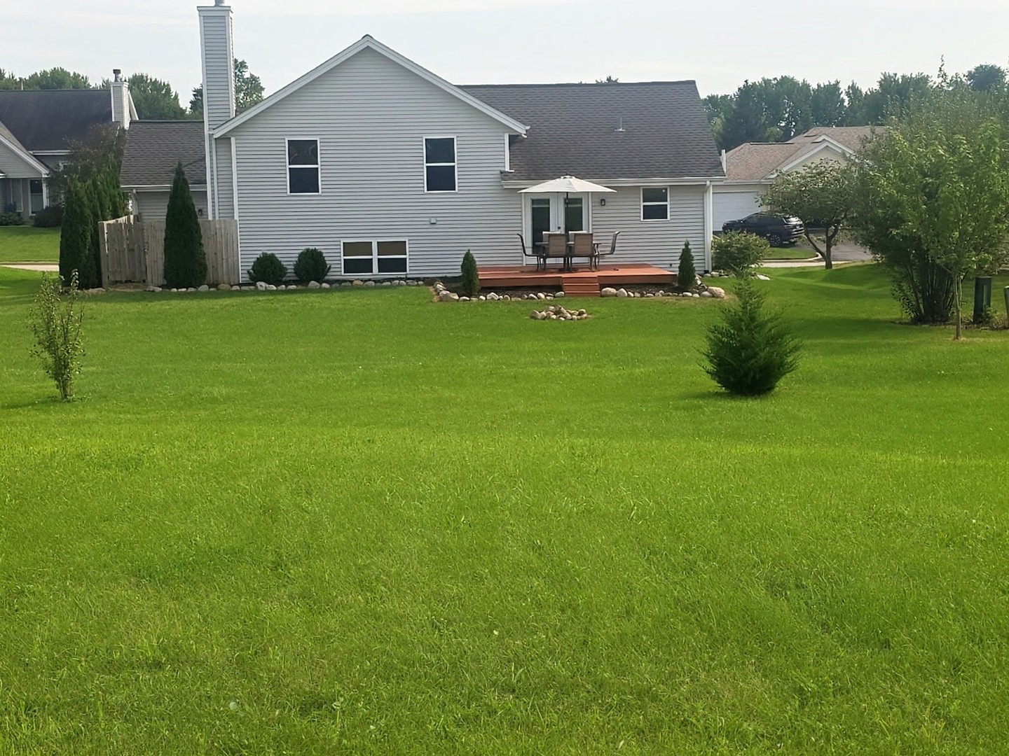 12399 Barberry Drive Property Photo 4