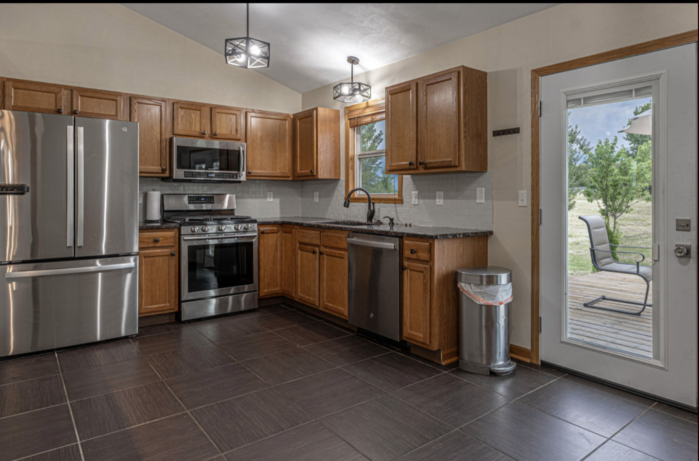 12399 Barberry Drive Property Photo 8