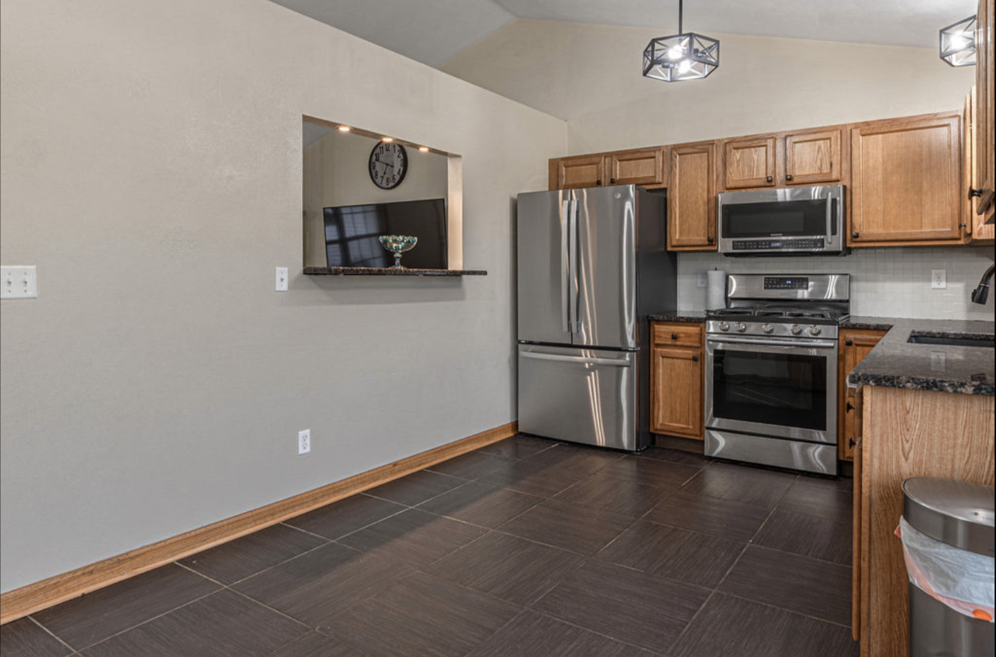 12399 Barberry Drive Property Photo 10