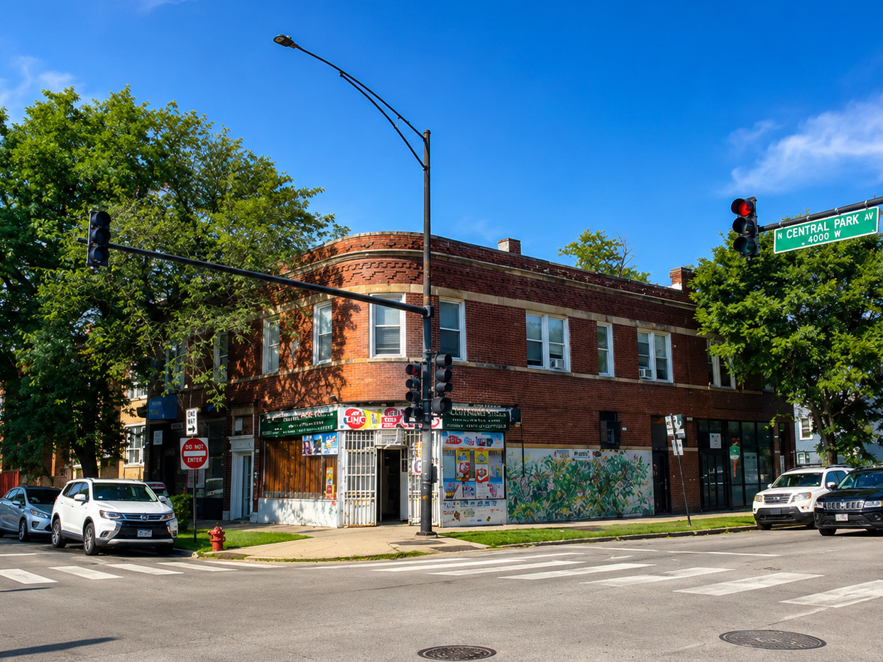 956 N Central Park Avenue Property Photo 1