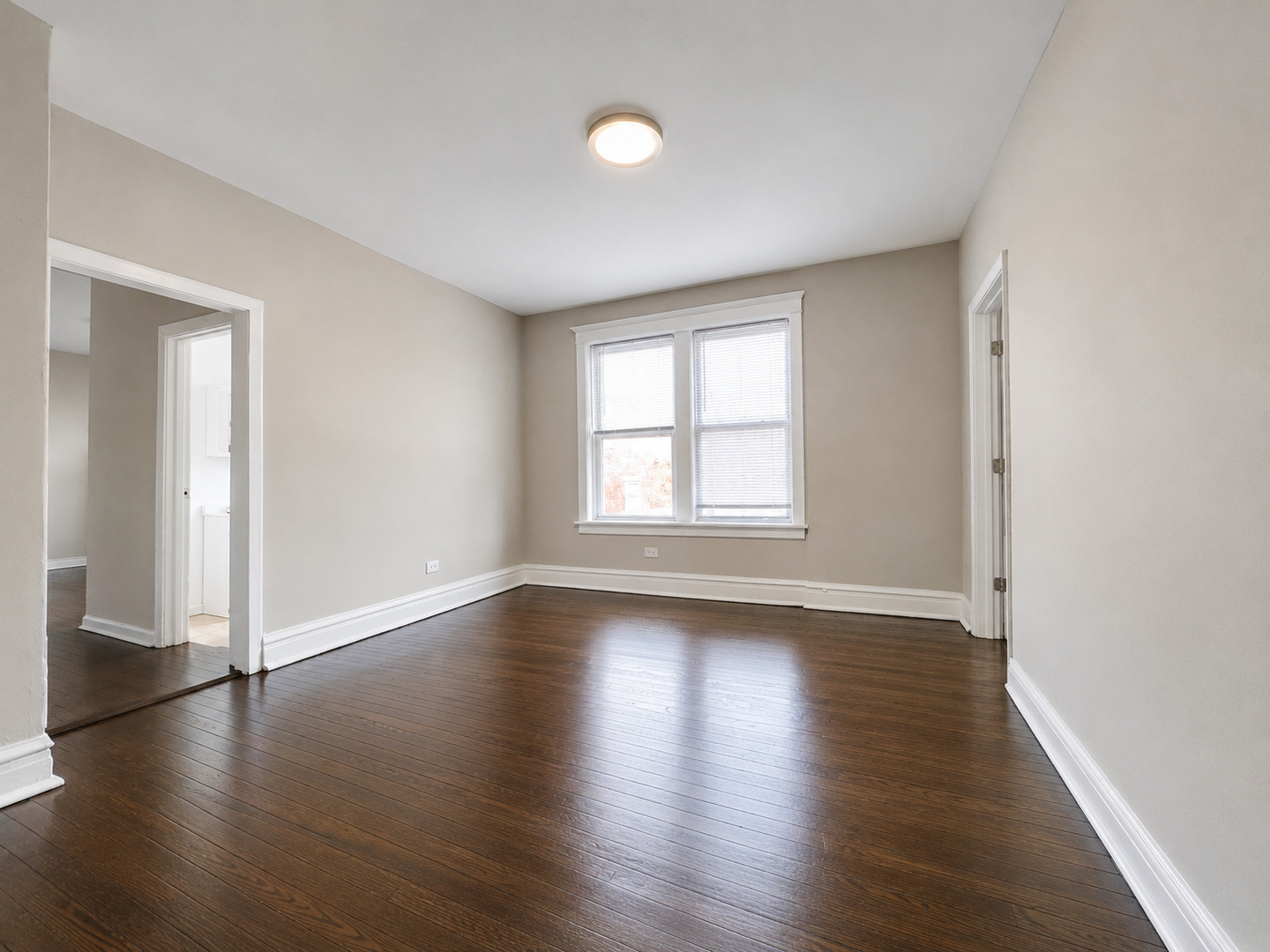 956 N Central Park Avenue Property Photo 2