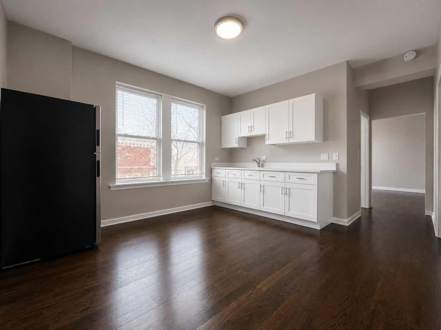 956 N Central Park Avenue Property Photo 5
