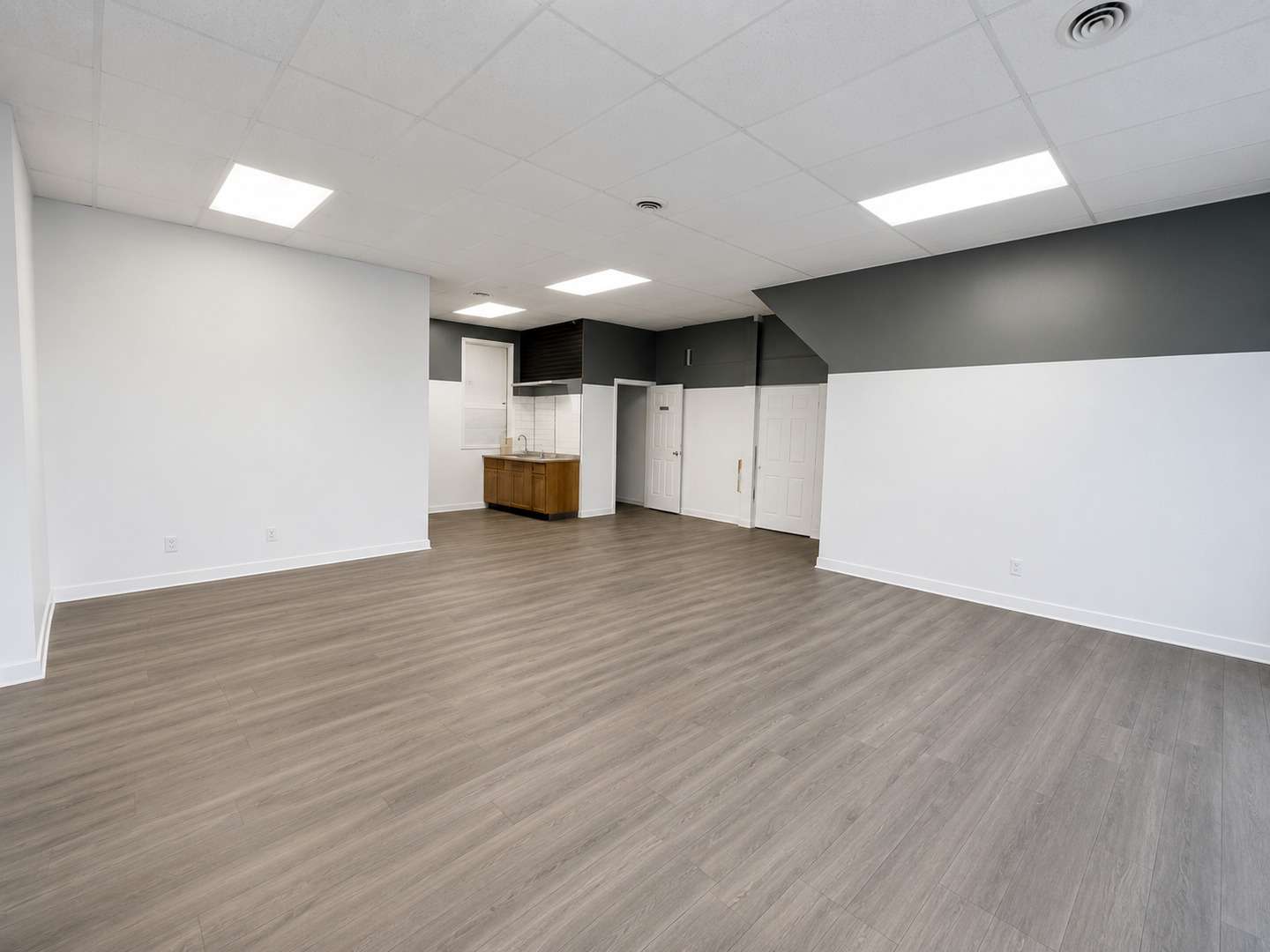 956 N Central Park Avenue Property Photo 16