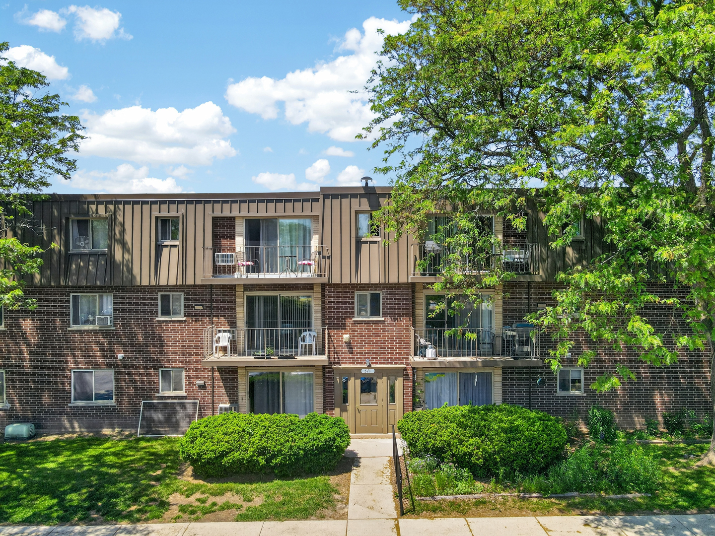 571 Fairway View Drive 3k Property Photo 1