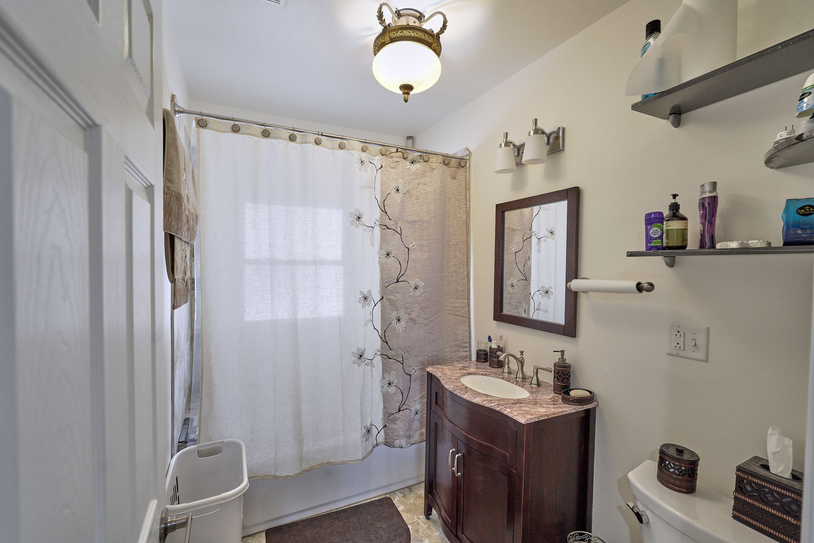 200 N Mayfield Avenue Property Photo 16